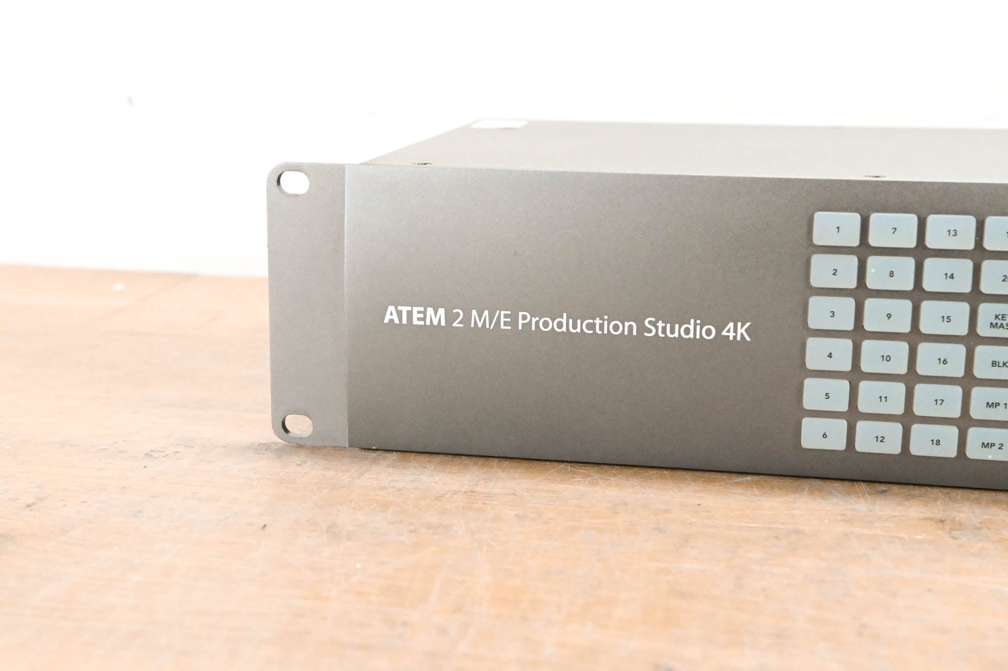 Blackmagic Design ATEM 2 M/E Production Studio 4K