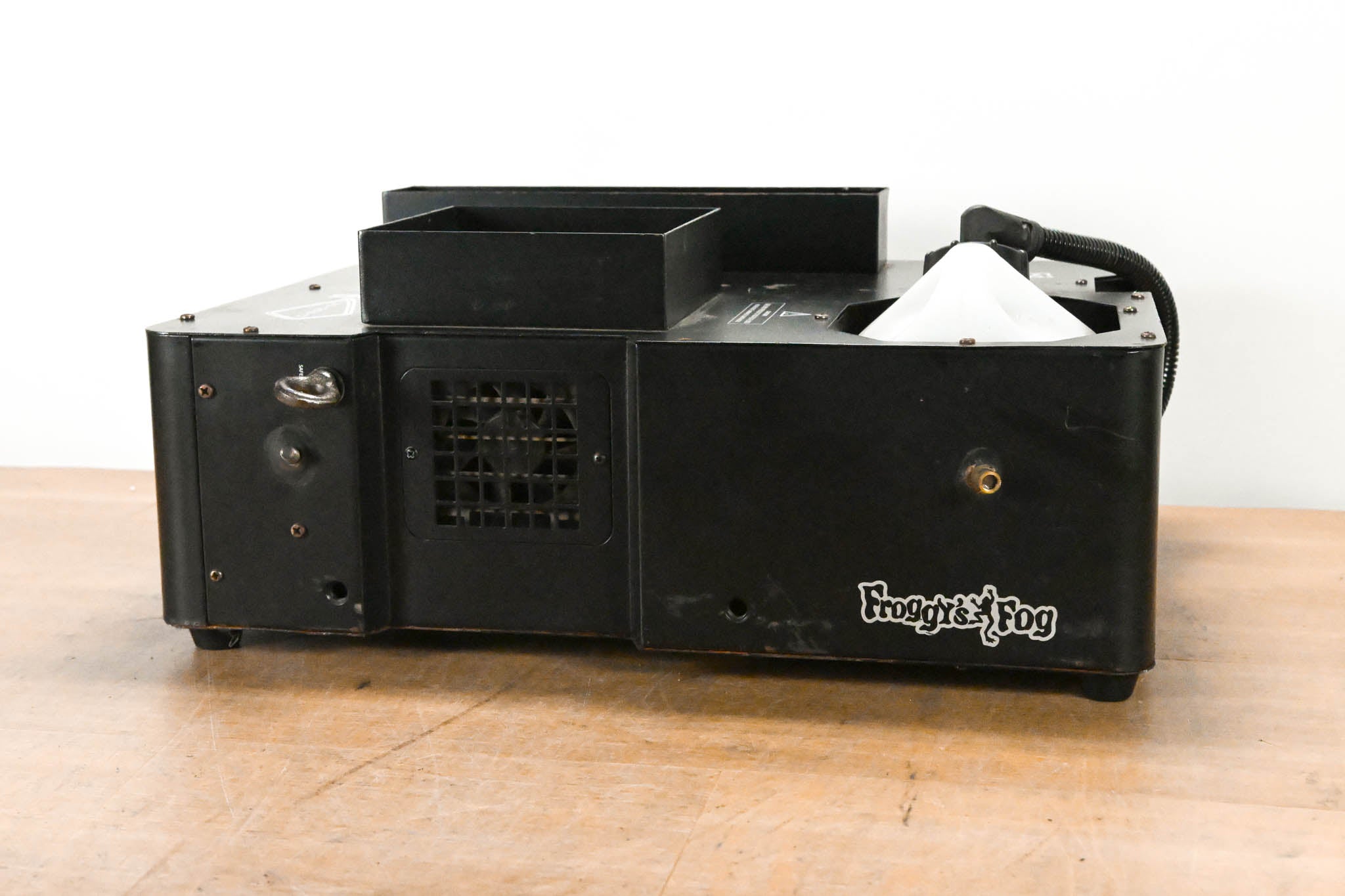 Froggy's Fog Hyperion D6 Dual-Color 1600W Upshot Fog Machine (NO PSU)