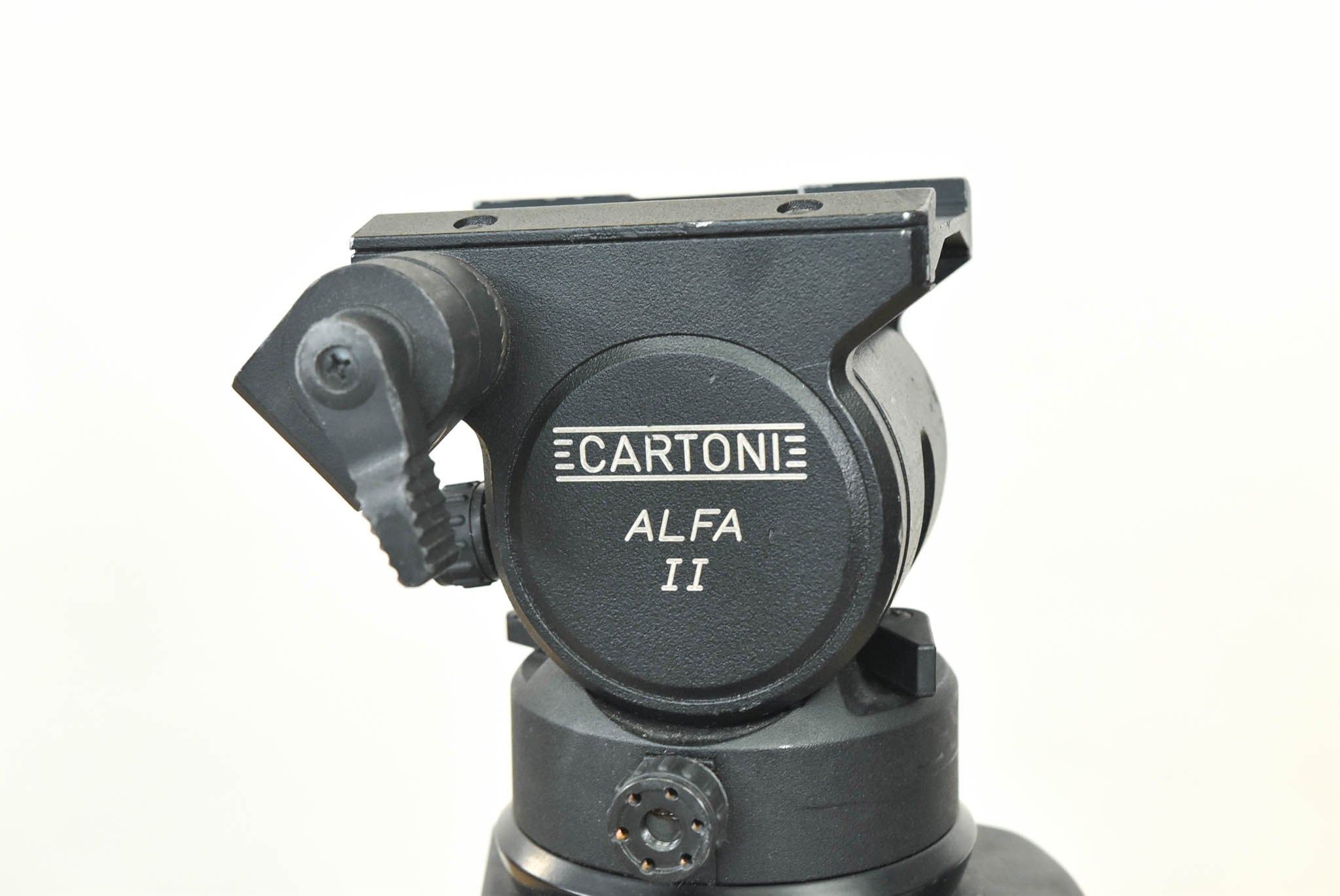 Cartoni ALFA II Fluid Head with Vinten Aluminum Tripod