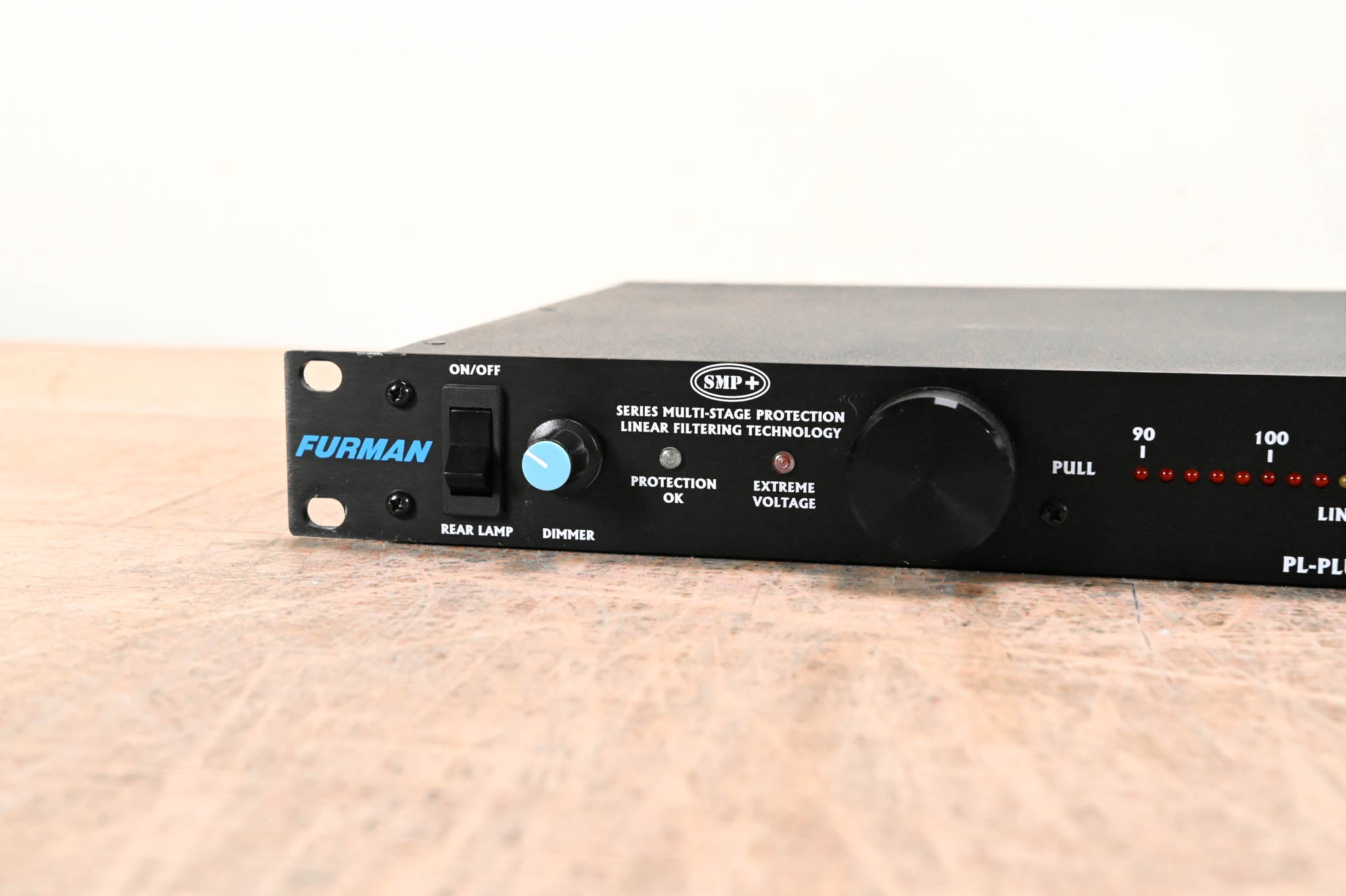 Furman PL-Plus II Power Conditioner with Voltmeter