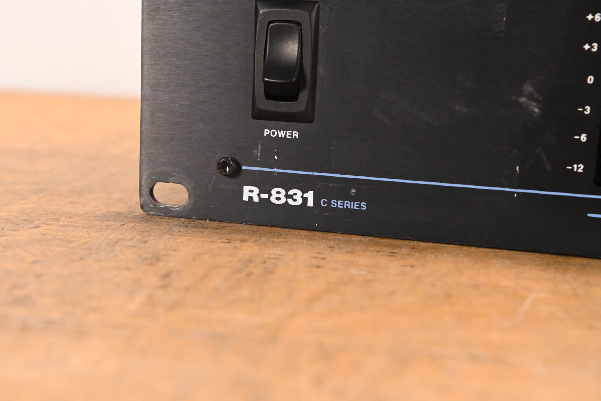 DOD R-831 Rackmount 31-Band Graphic Equalizer