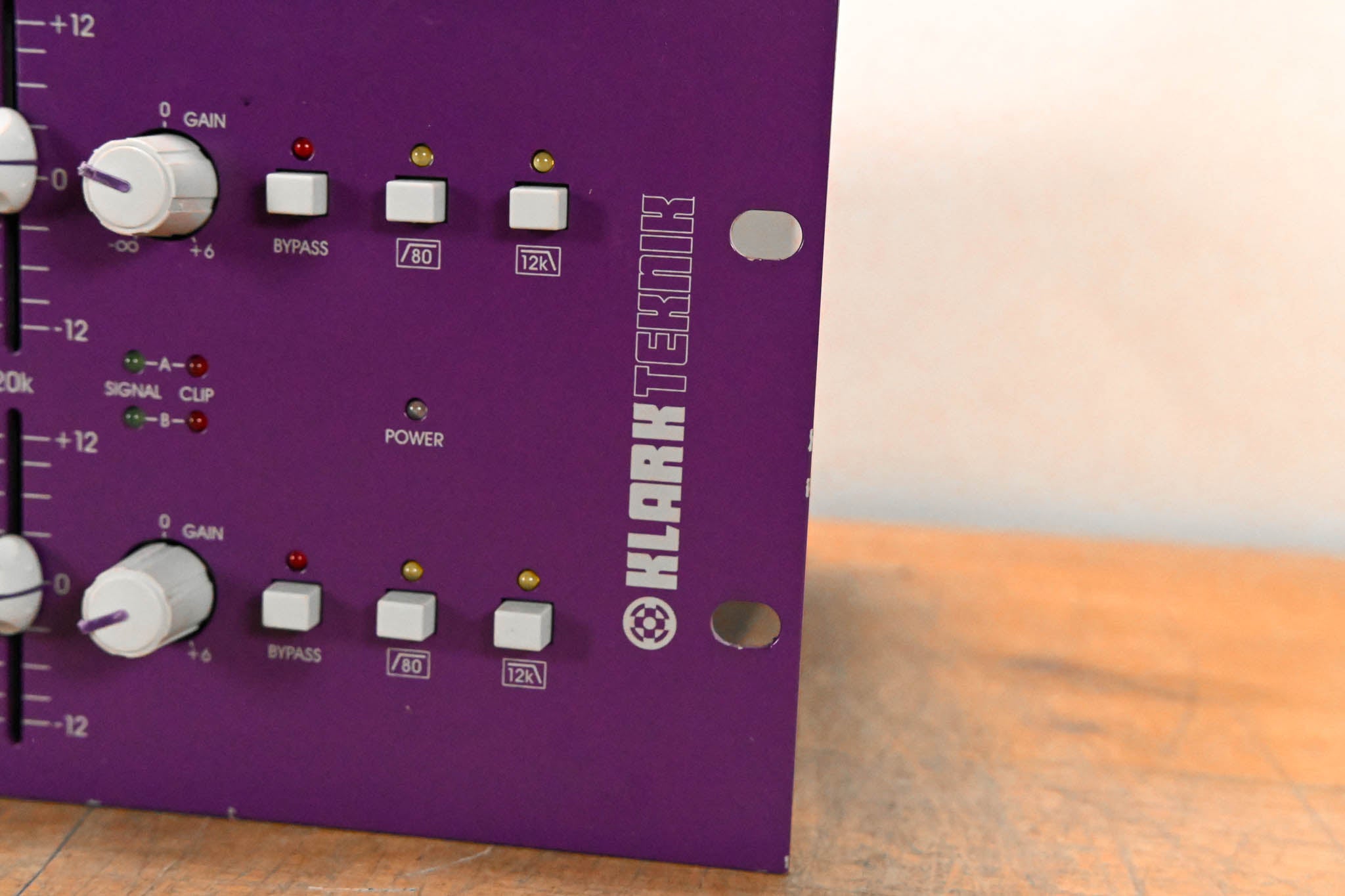 Klark Teknik SQ1G Square ONE Graphic 2-Channel 30-Band Graphic Equalizer