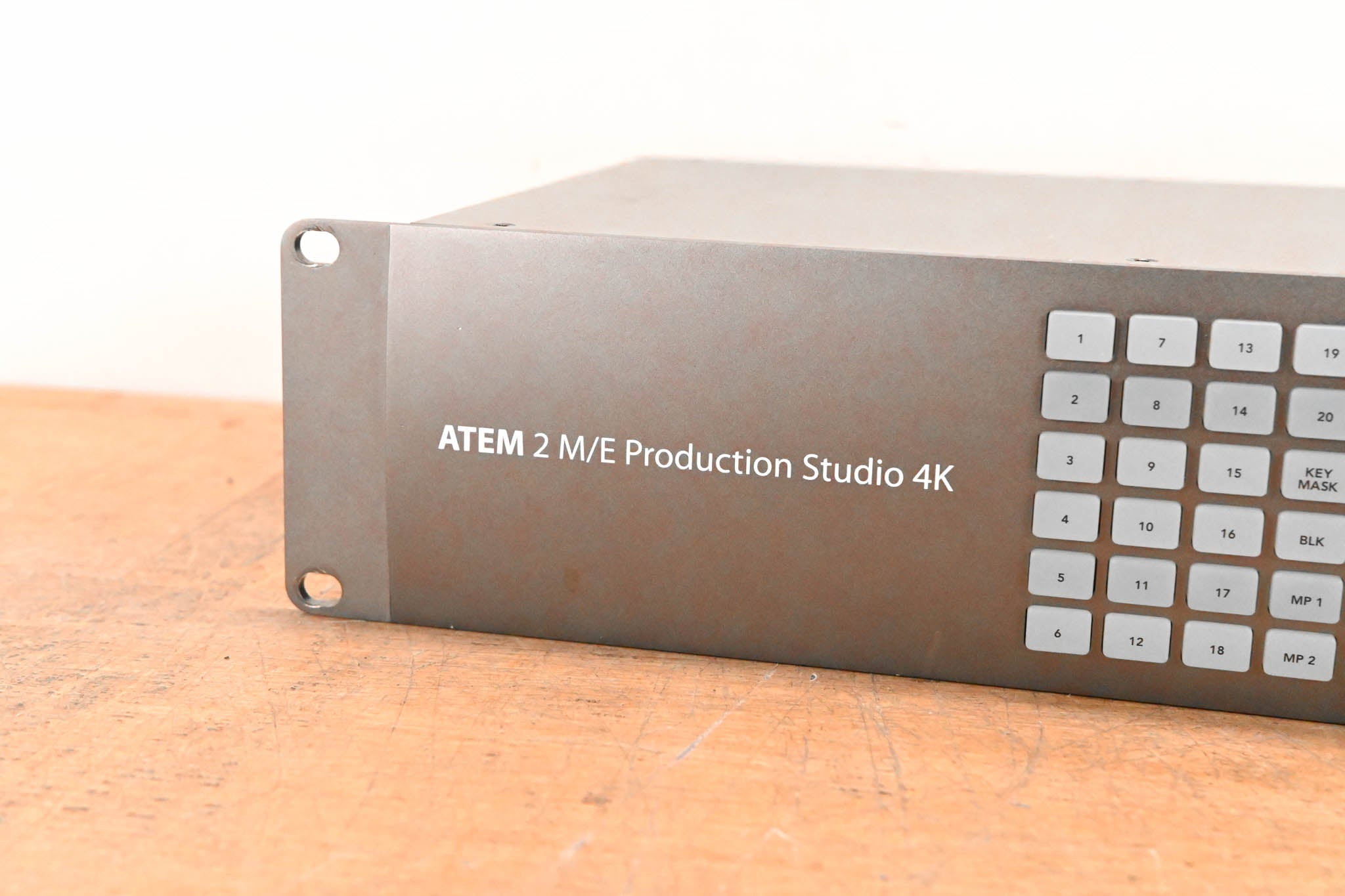 Blackmagic Design ATEM 2 M/E Production Studio 4K