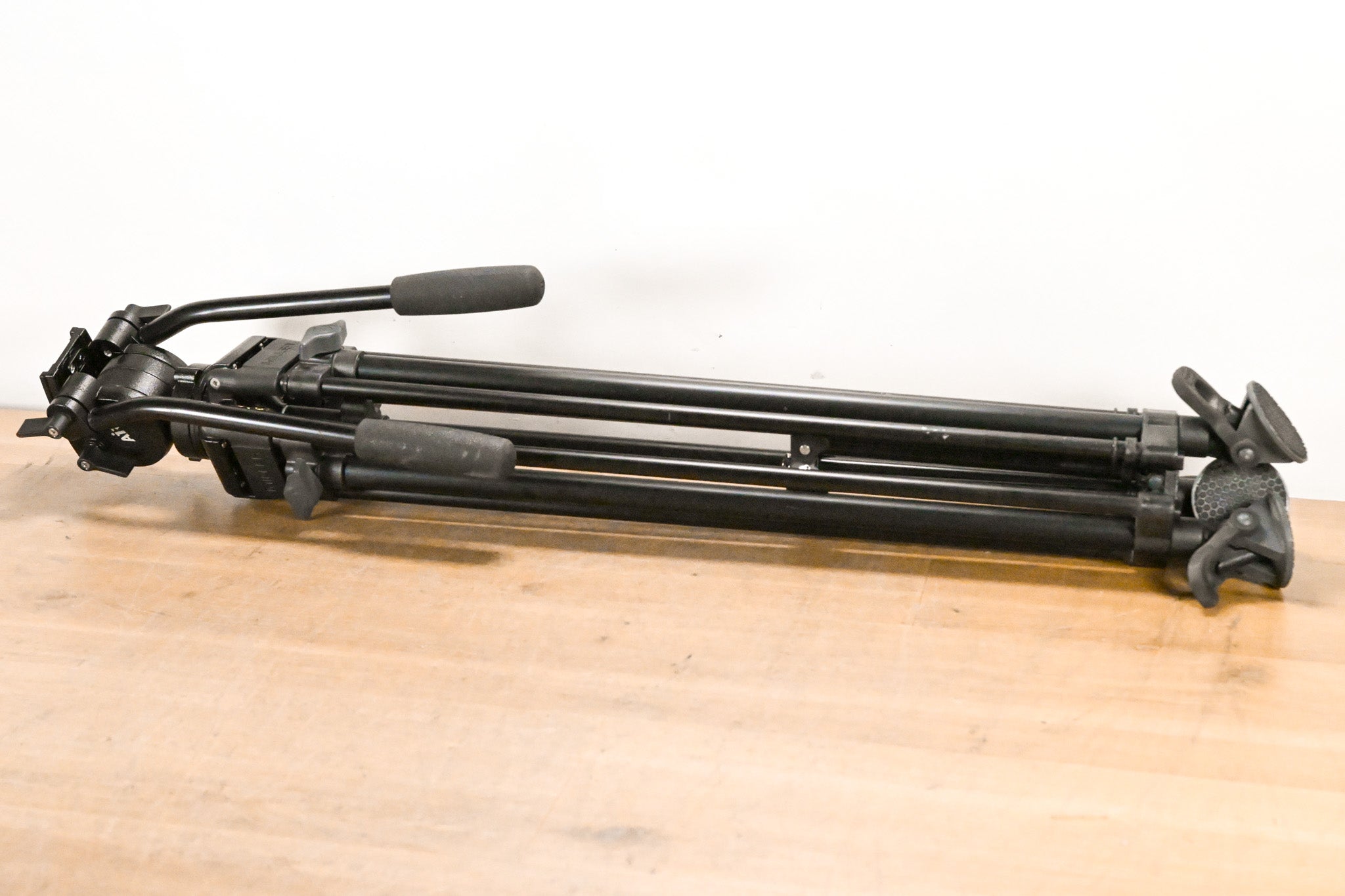 Miller AIR Fluid Head Tripod System w/ Legs and Spreader