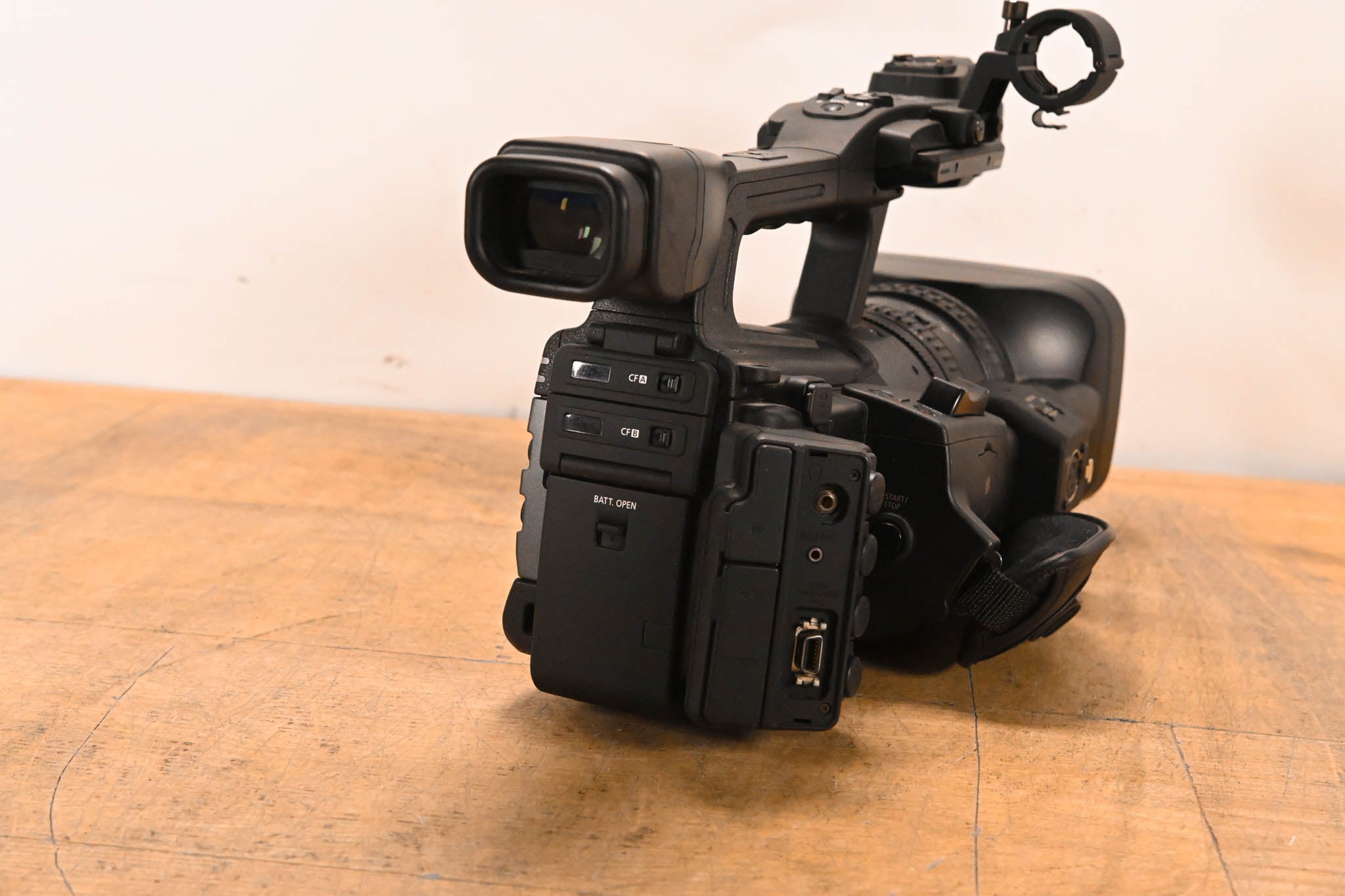 Canon XF305 Professional Camcorder