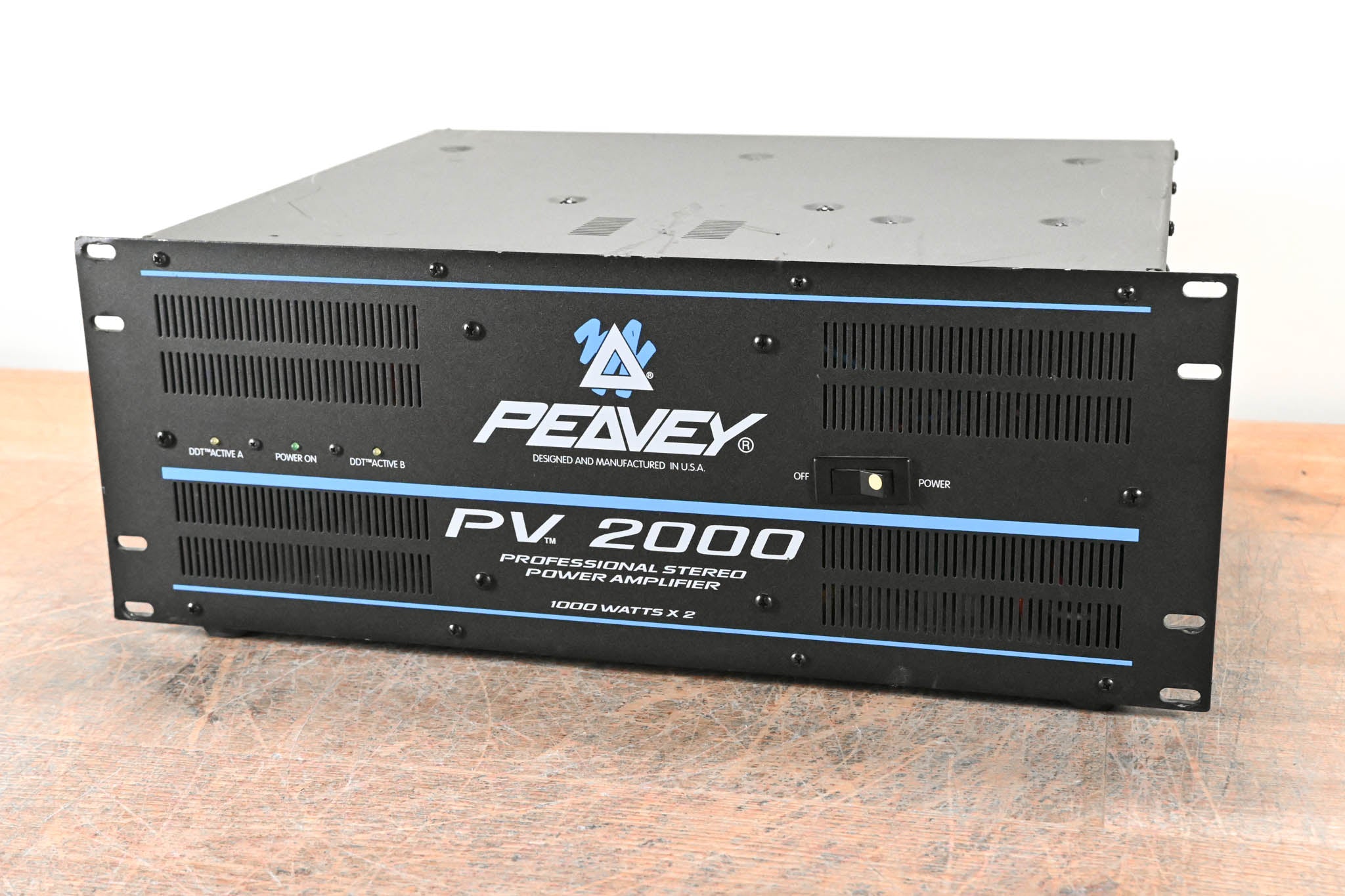 Peavey PV 2000 2-Channel Power Amplifier