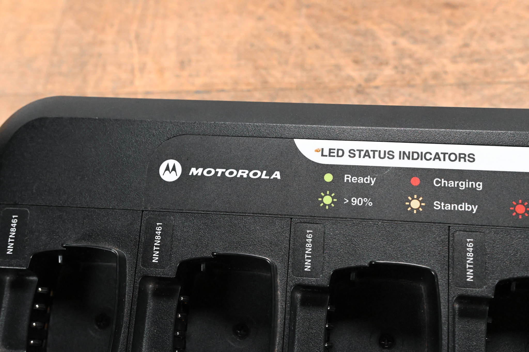 Motorola PMLN6593A 6-Bay Multi-Unit Charger Base