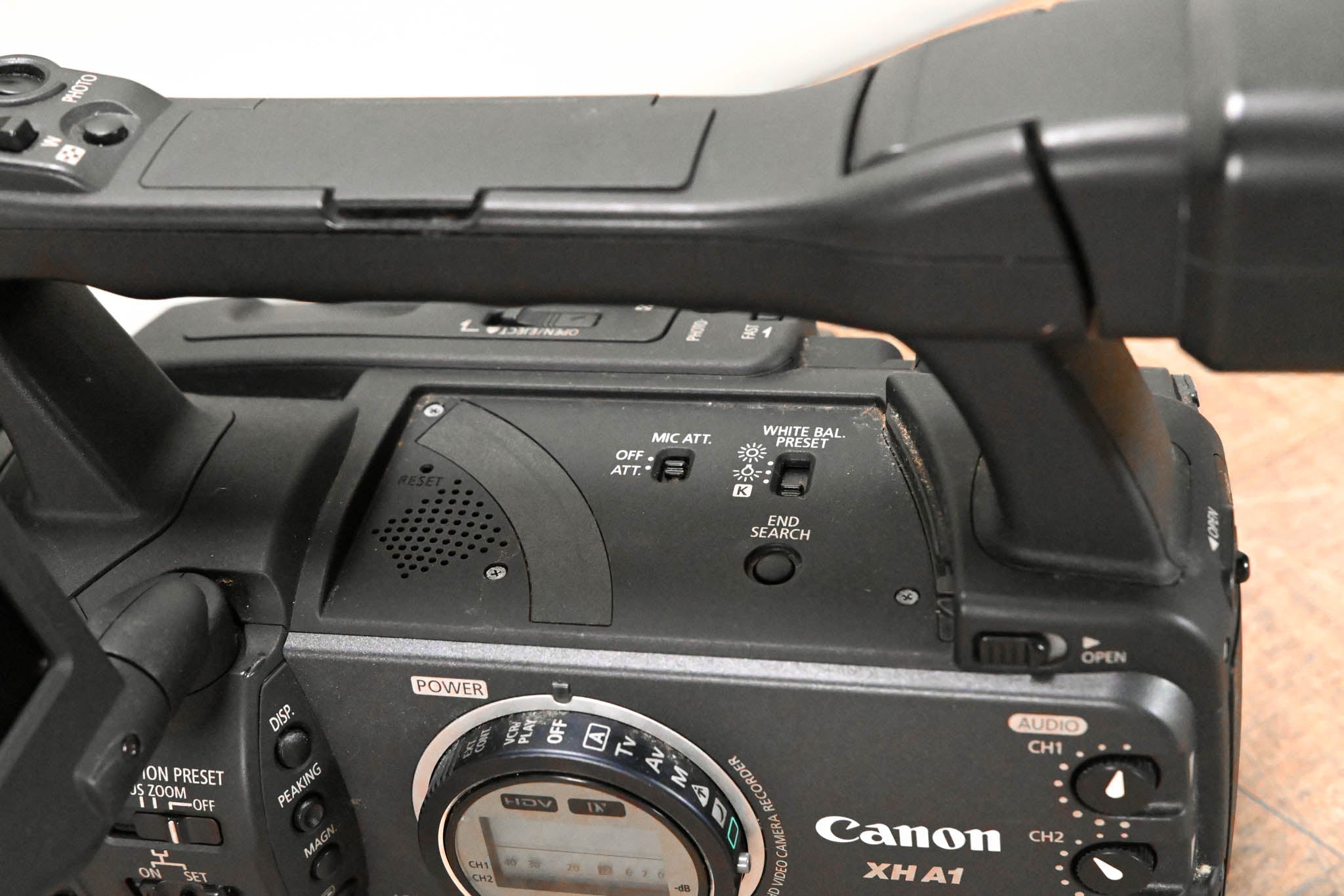 Canon XH-A1 3CCD 1080i HDV Camcorder