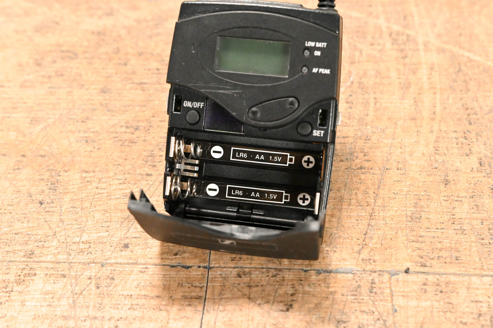 Sennheiser SK 100 G4 Wireless Bodypack Transmitter A Range: 516-558 MHz