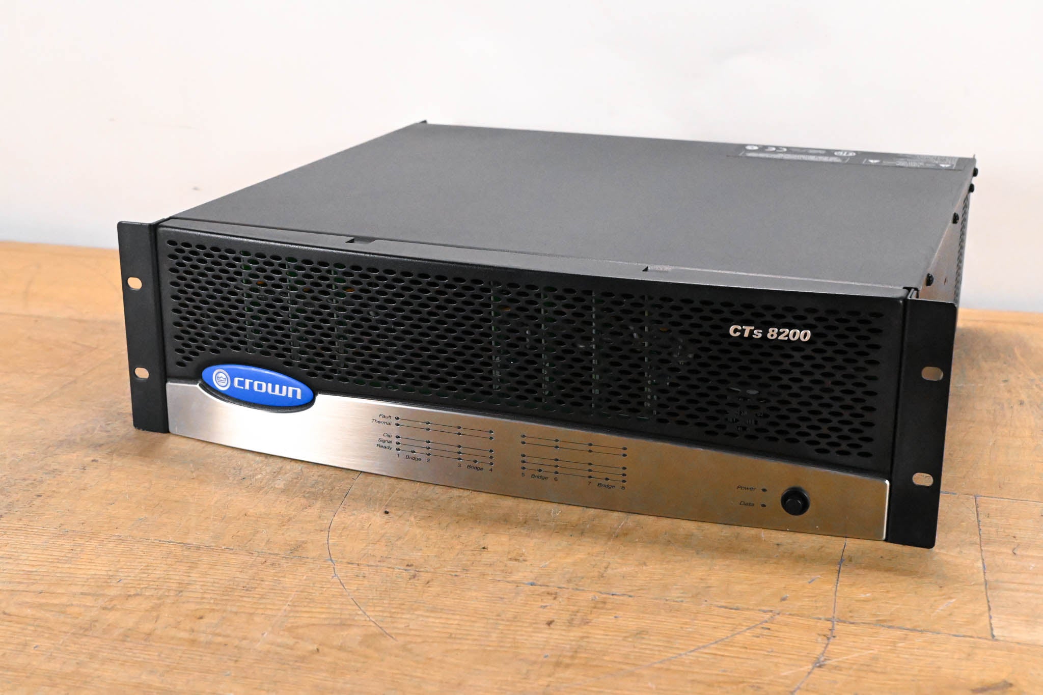 Crown CTs 8200 200W 8-Channel Power Amplifier