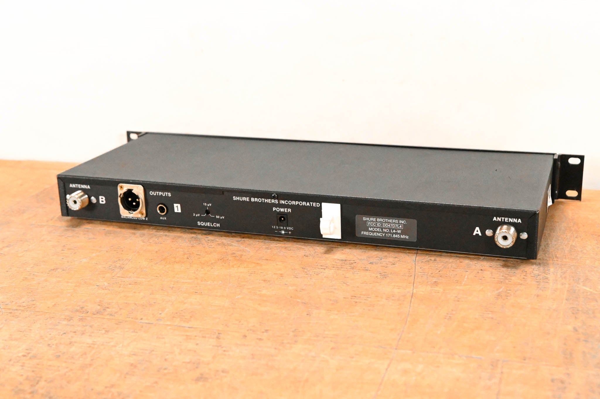 Shure L4 Diversity Wireless Receiver - 171.845 MHz (NO POWER SUPPLY)