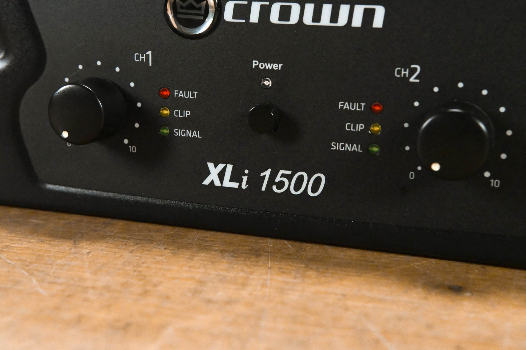 Crown XLi 1500 2-Channel, 450W @ 4Ω Power Amplifier