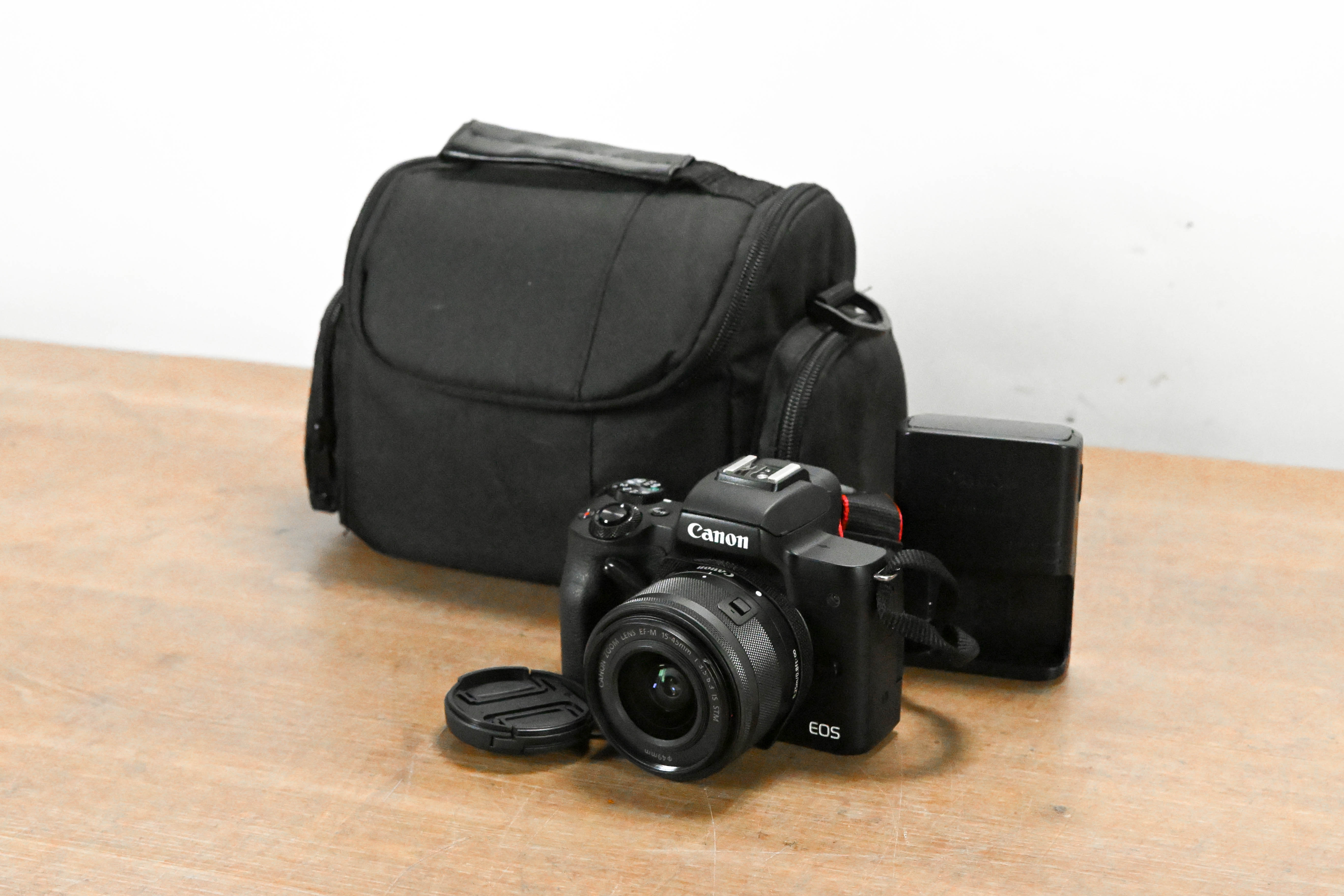 Canon EOS M50 Mirrorless Camera with EF-M 15-45mm f/3.5-6.3 IS STM Lens