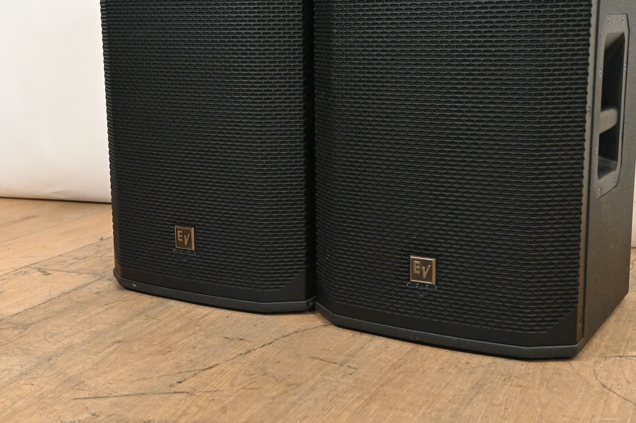 Electro-Voice (EV) EKX-12P 1500W 12" Powered Speaker (PAIR)