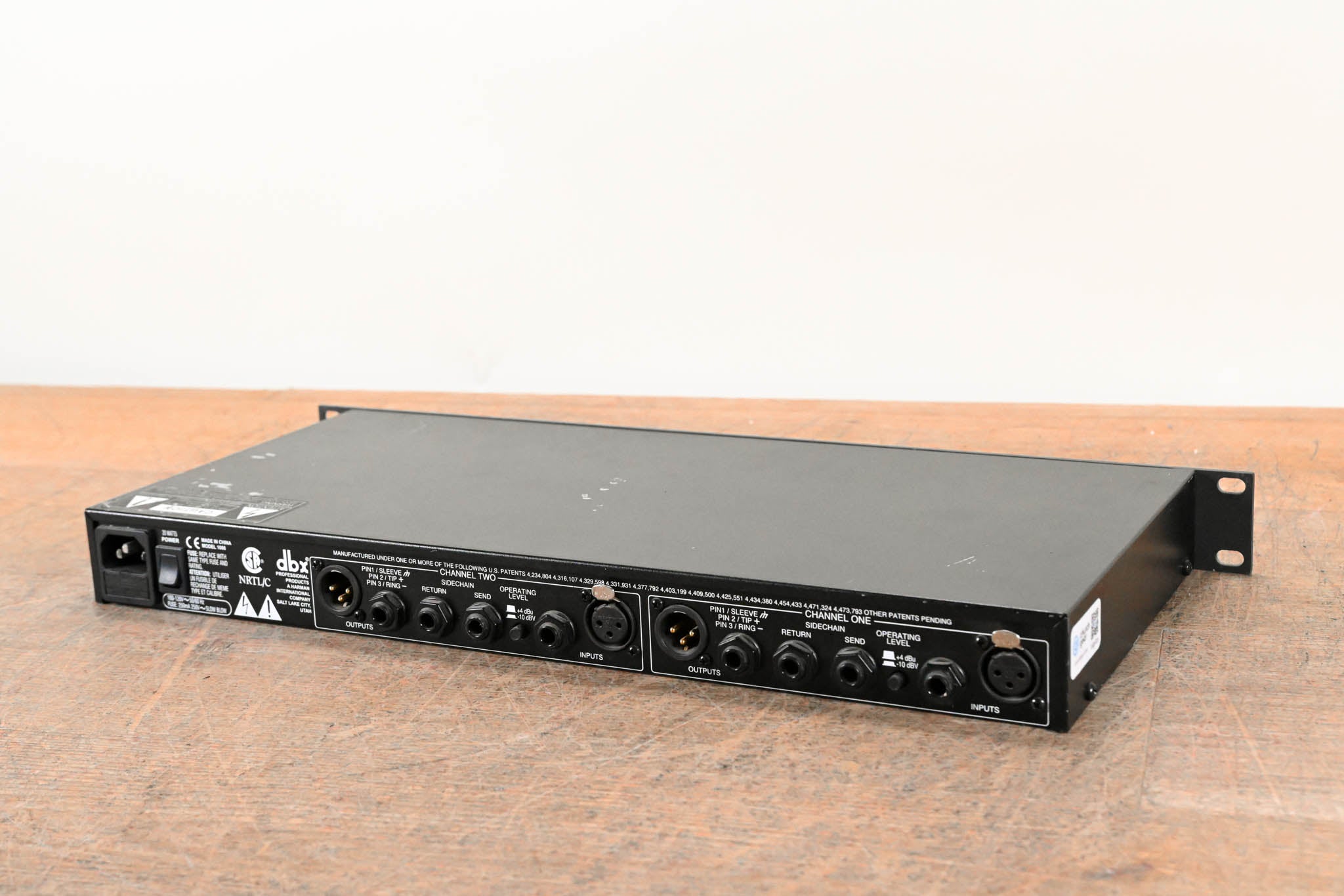 dbx 1066 2-Channel Compressor/Limiter/Gate