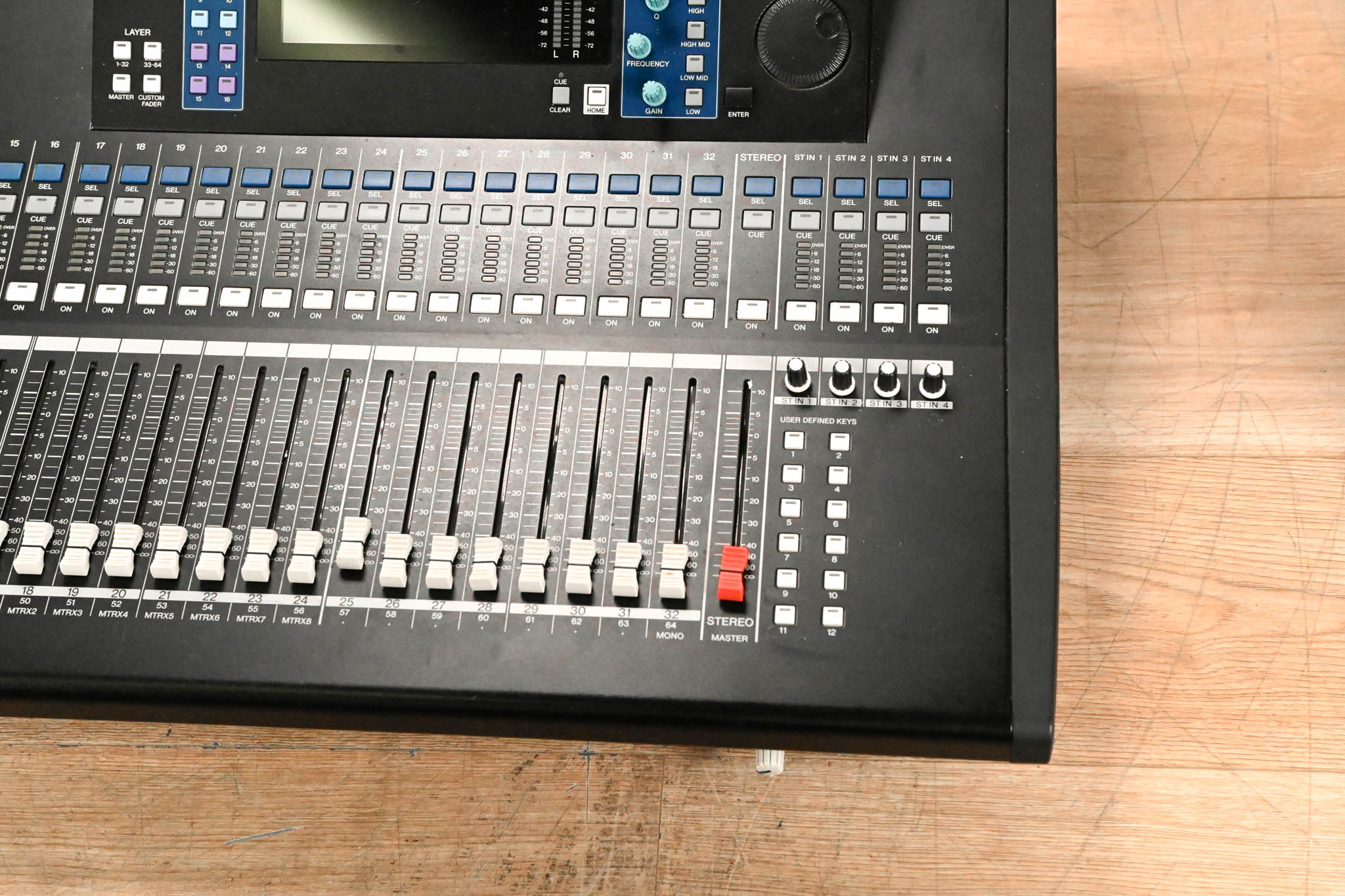 Yamaha LS9-32 32-Input Digital Mixing Console CG01SF3