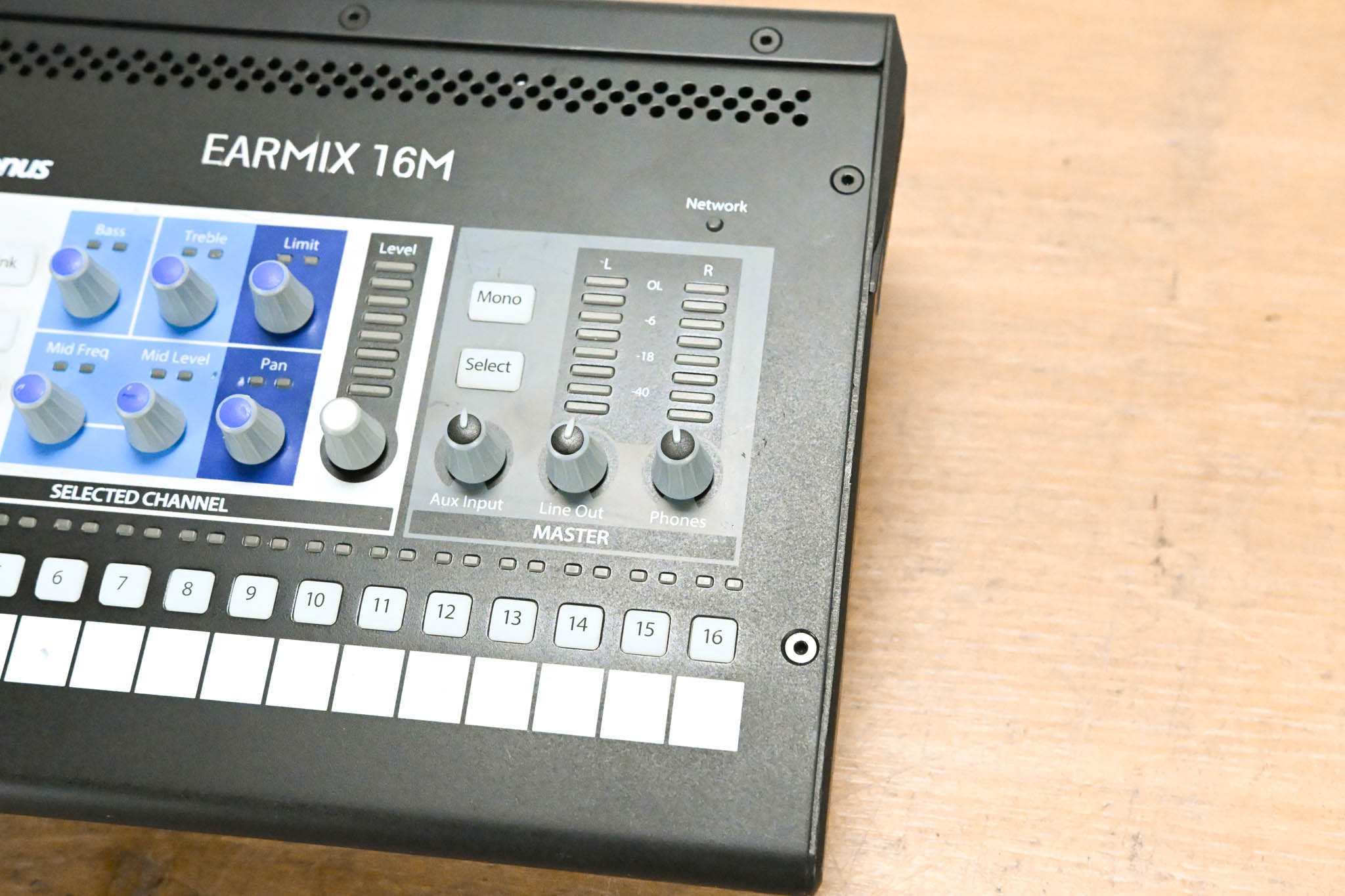 PreSonus EarMix 16M 16-Channel AVB Personal Monitor Mixer