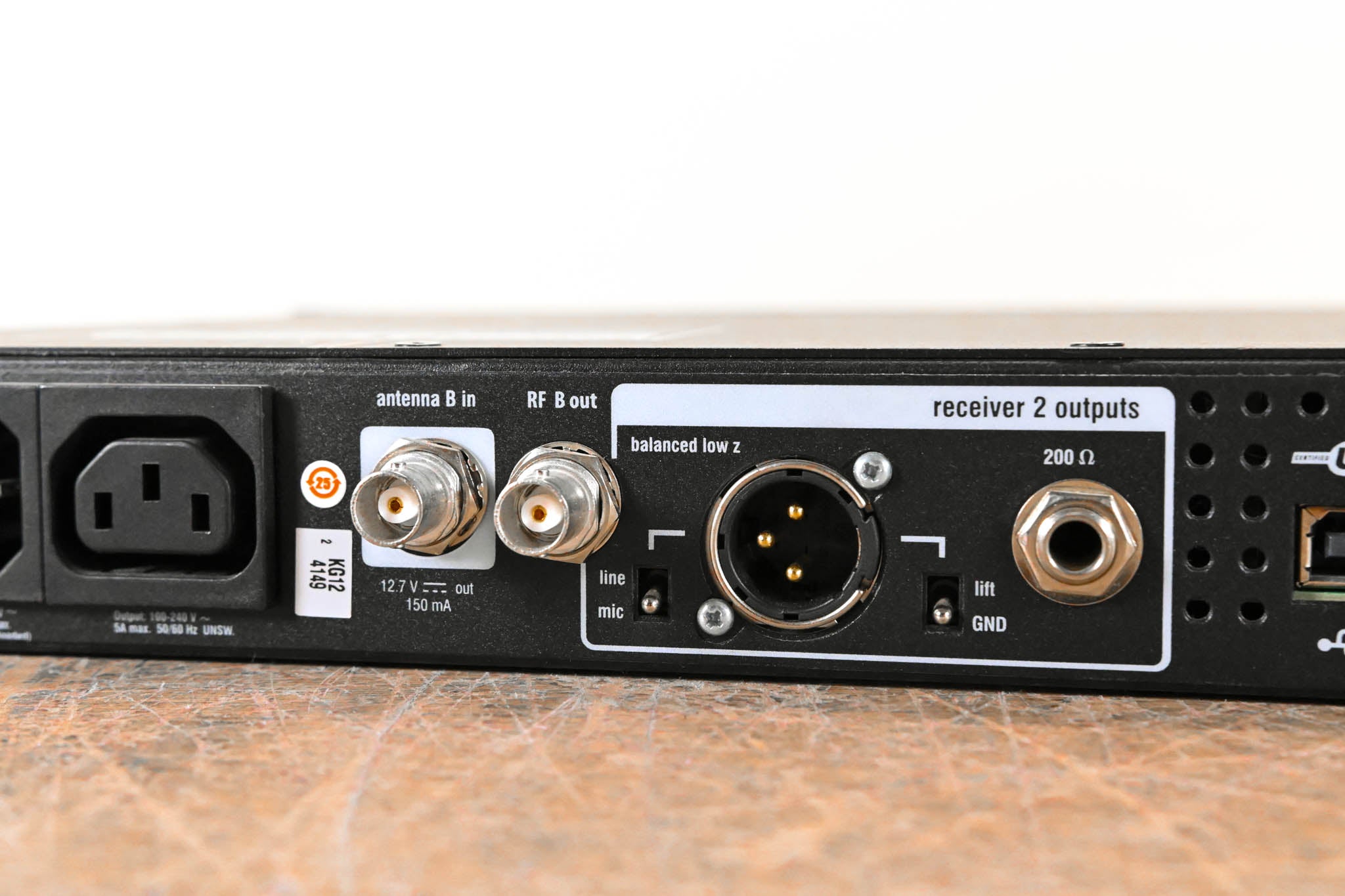 Shure UR4D+ Dual-Channel Wireless Receiver - J5 Band: 578-638 MHz