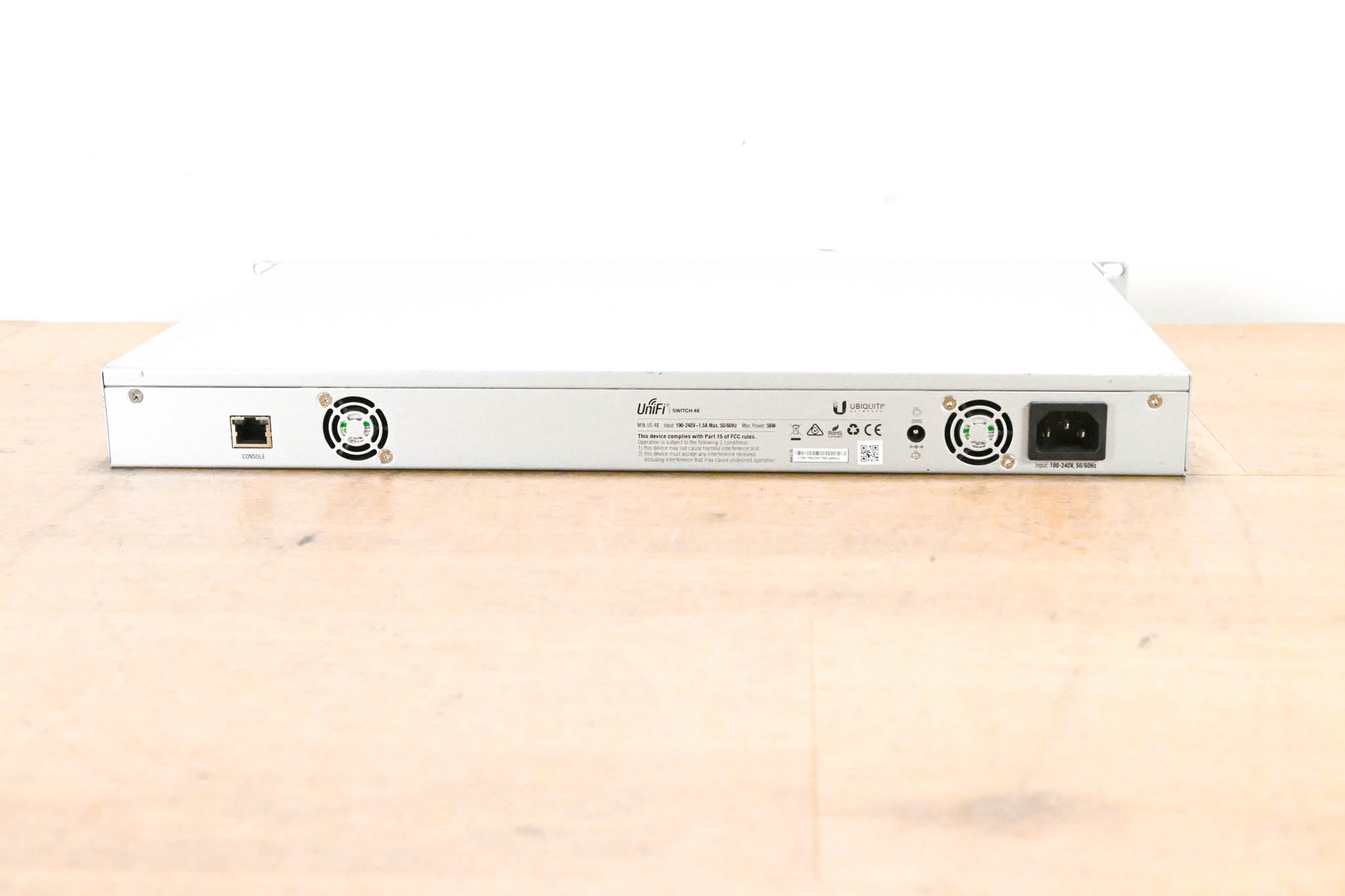 Ubiquiti UniFi US-48 Switch 48 48-Port Gigabit Ethernet Switch