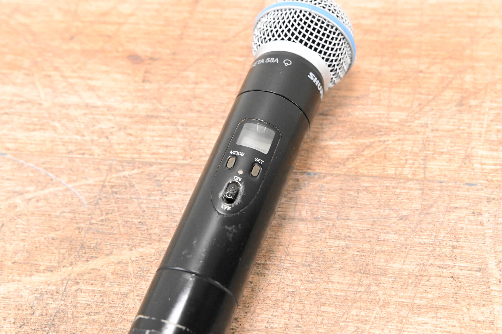 Shure ULXP24/BETA58 Handheld Wireless System - J1 Band: 554-590 MHz