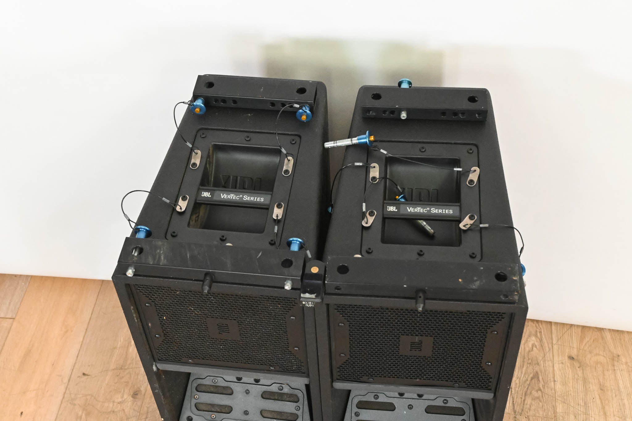 JBL VT4887 Compact Bi-Amplified 3-Way Line Array Element (PAIR)
