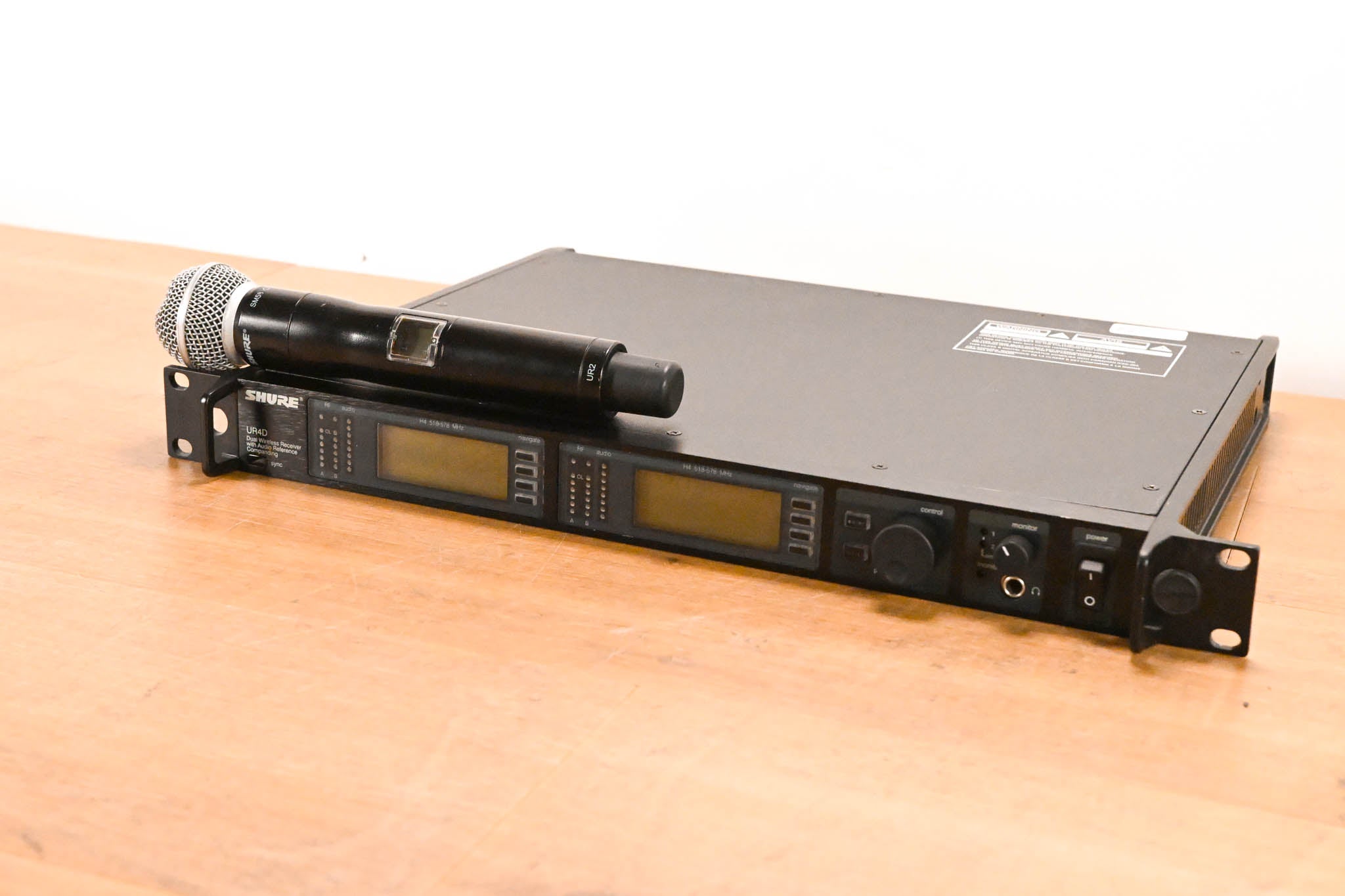Shure UR4D Wireless Receiver w/ UR2/SM58 Handheld Transmitter - H4 Band