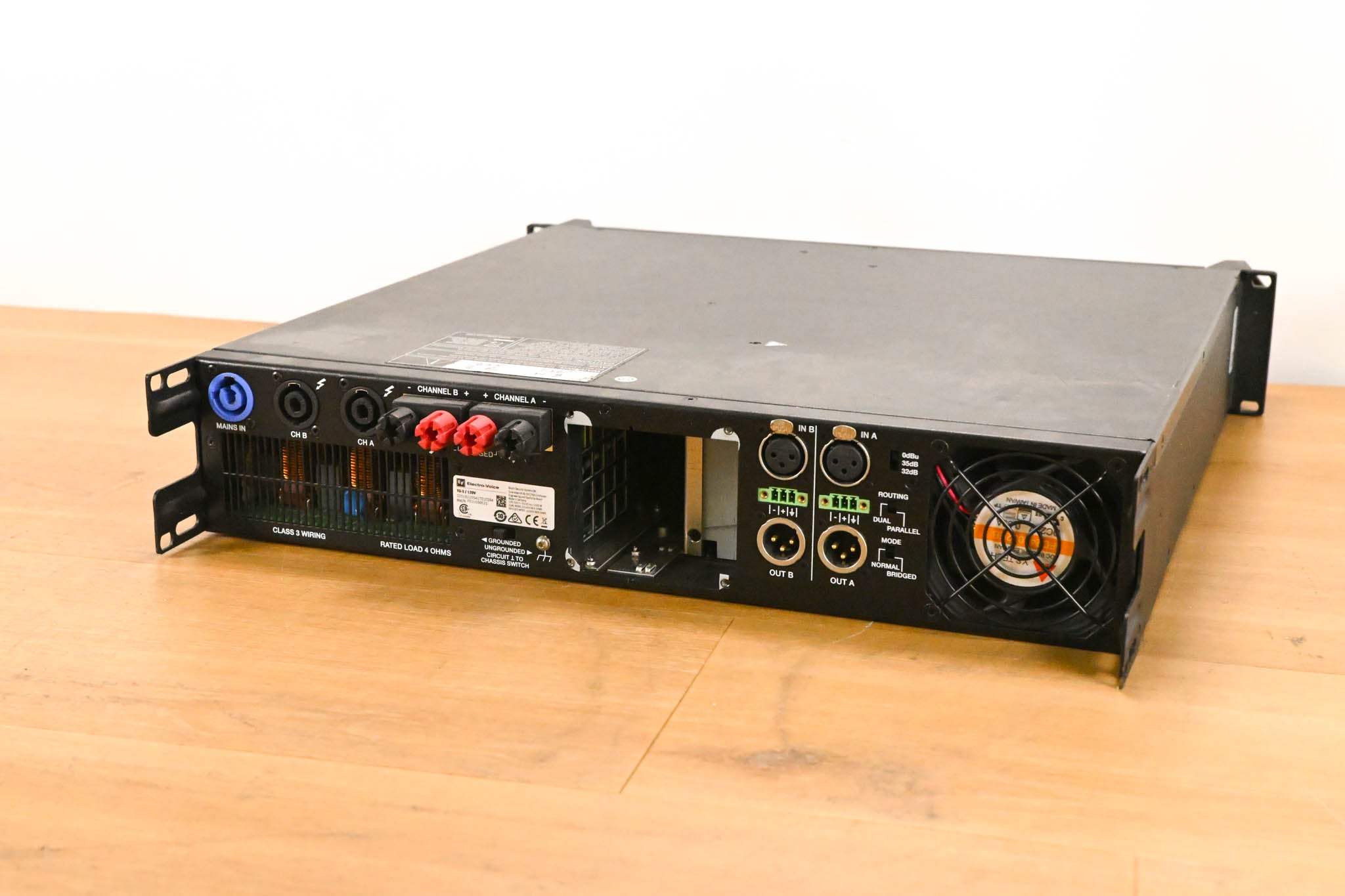 Electro-Voice (EV) TG-5 120V 2-Channel Tour Grade Power Amplifier