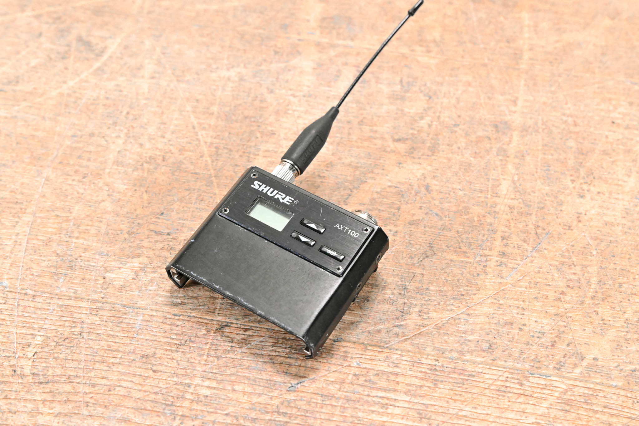 Shure AXT100 Bodypack Transmitter - J5 Band: 578-638 MHz