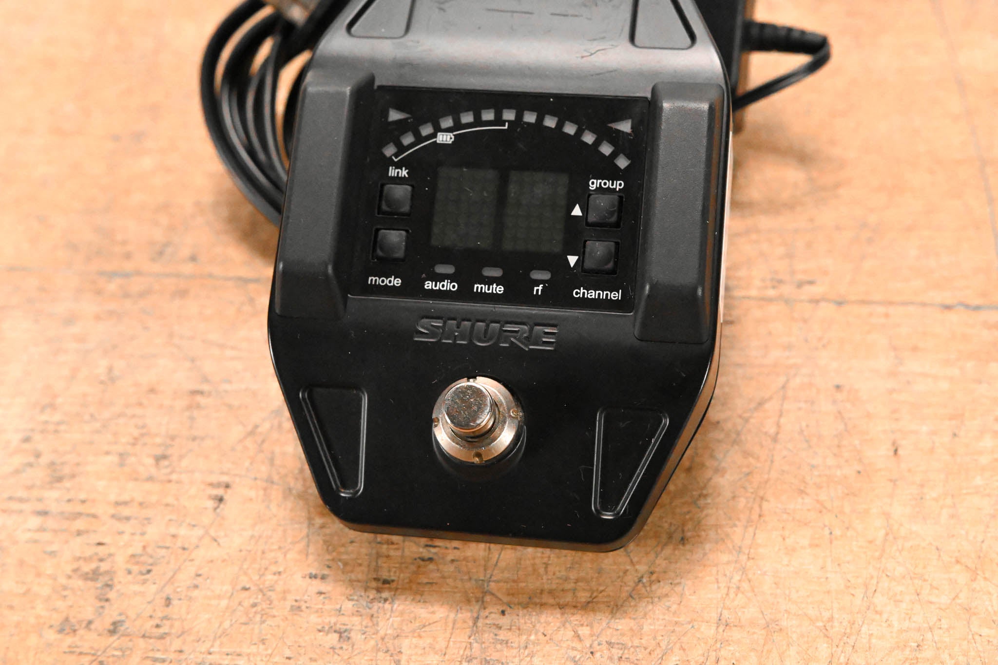 Shure GLXD16-Z2 Digital Guitar Pedal Wireless System