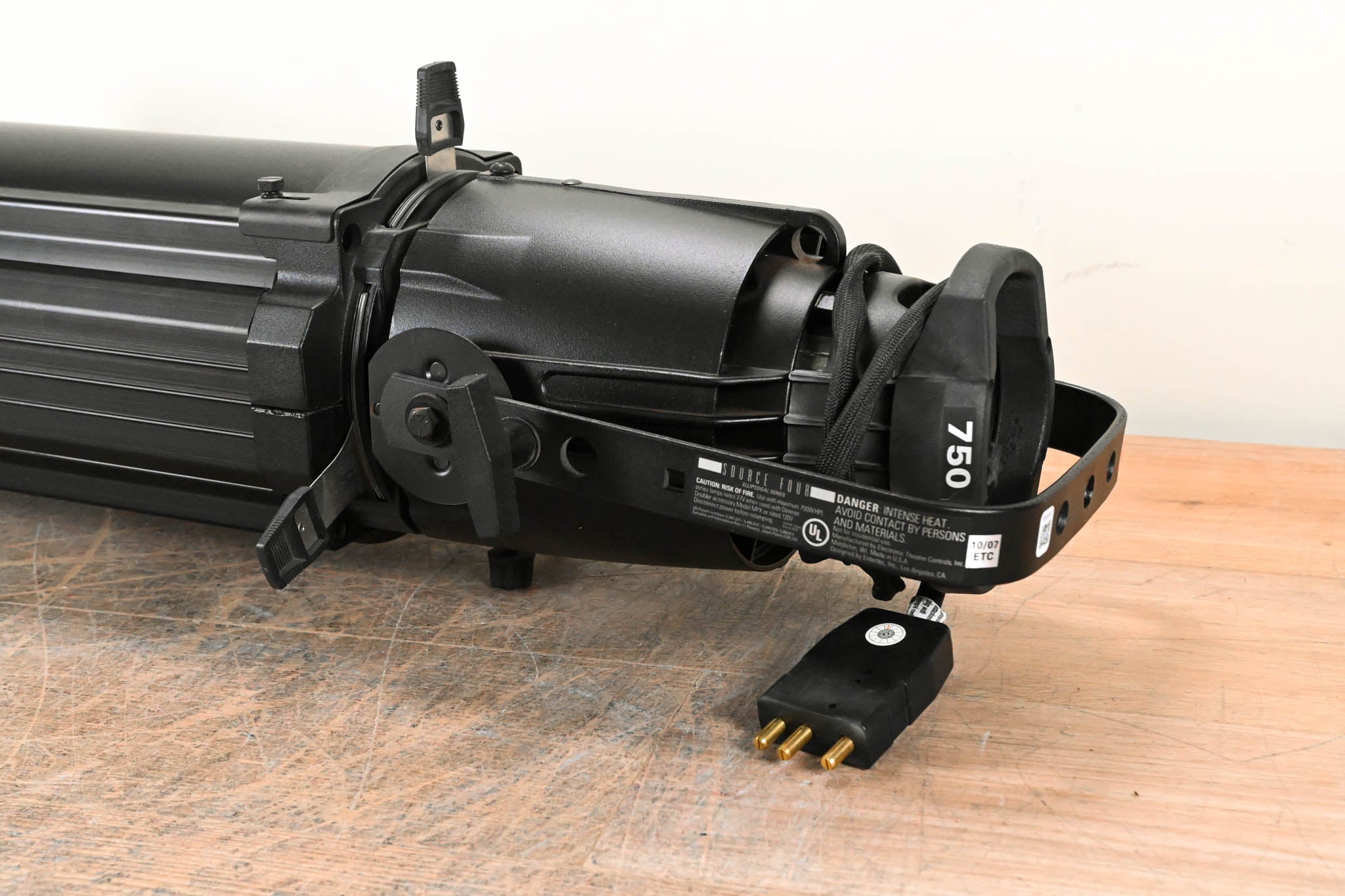 ETC Source Four Zoom 15-30 Degree 750 Ellipsoidal Light