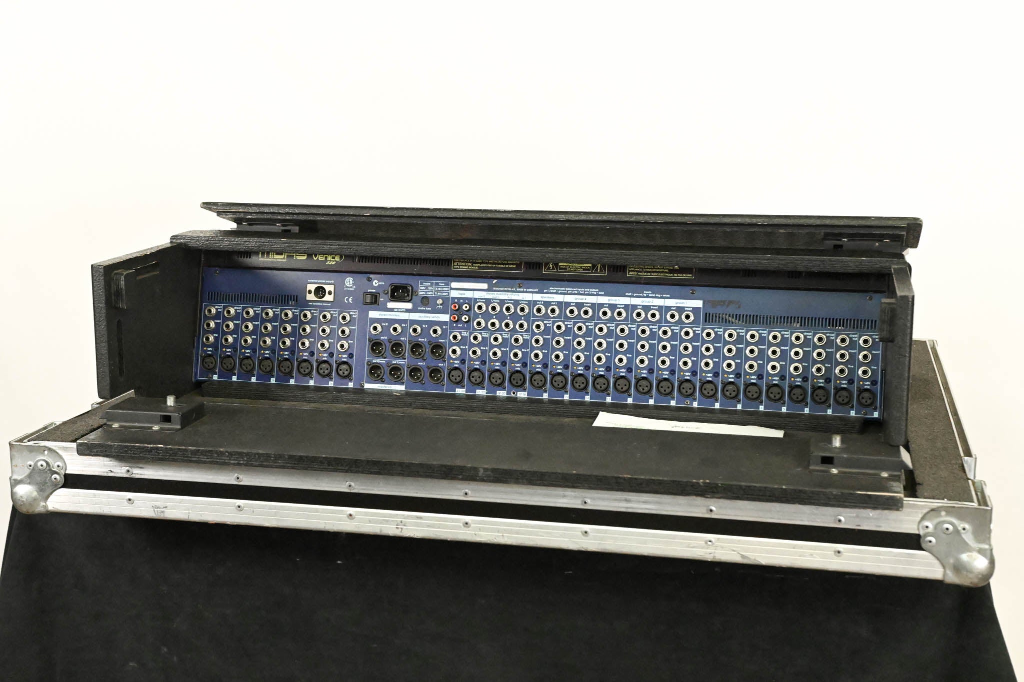 Midas Venice 320 32-Channel Analog Mixing Console with Road Case