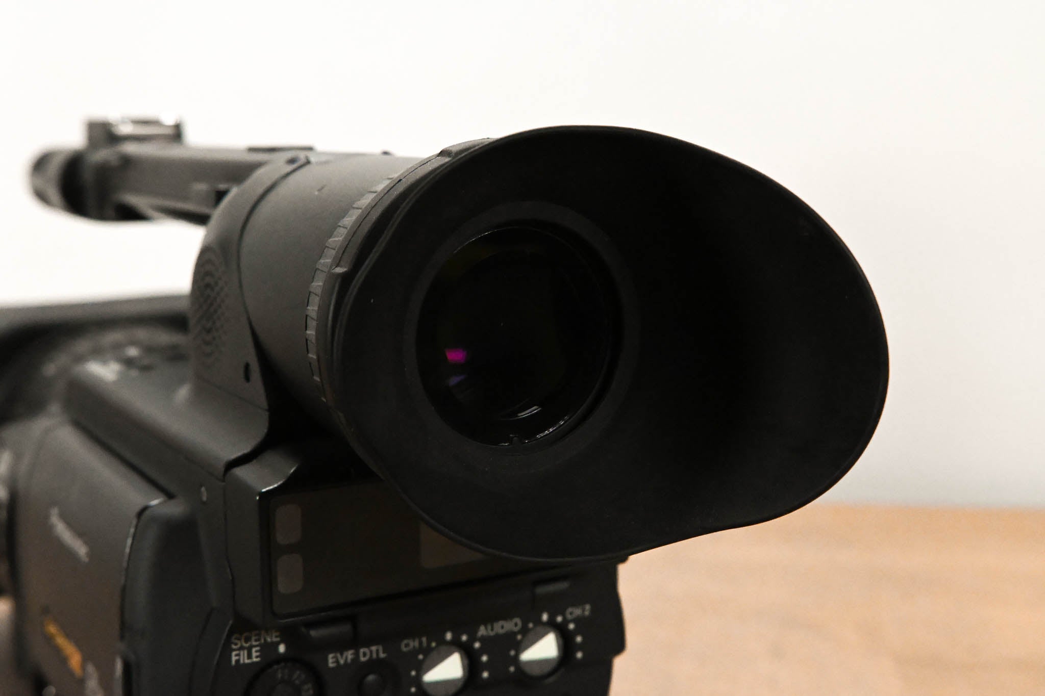 Panasonic AG-HVX200P 3-CCD P2/DVCPRO HD Format Camcorder