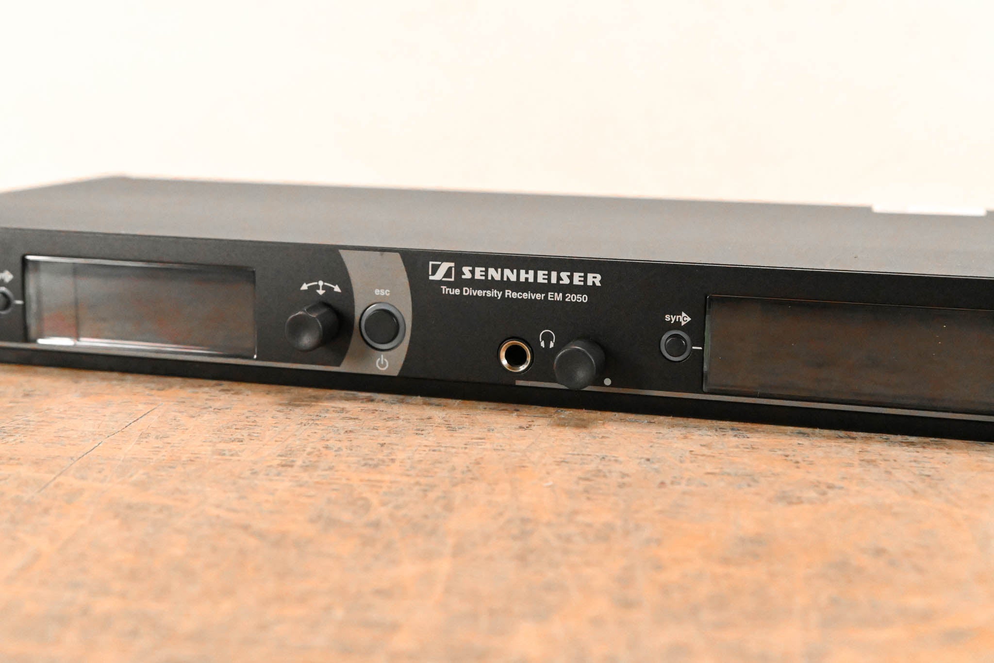 Sennheiser EM 2050 Dual-Channel Wireless Receiver Aw Range: 516-558 MHz