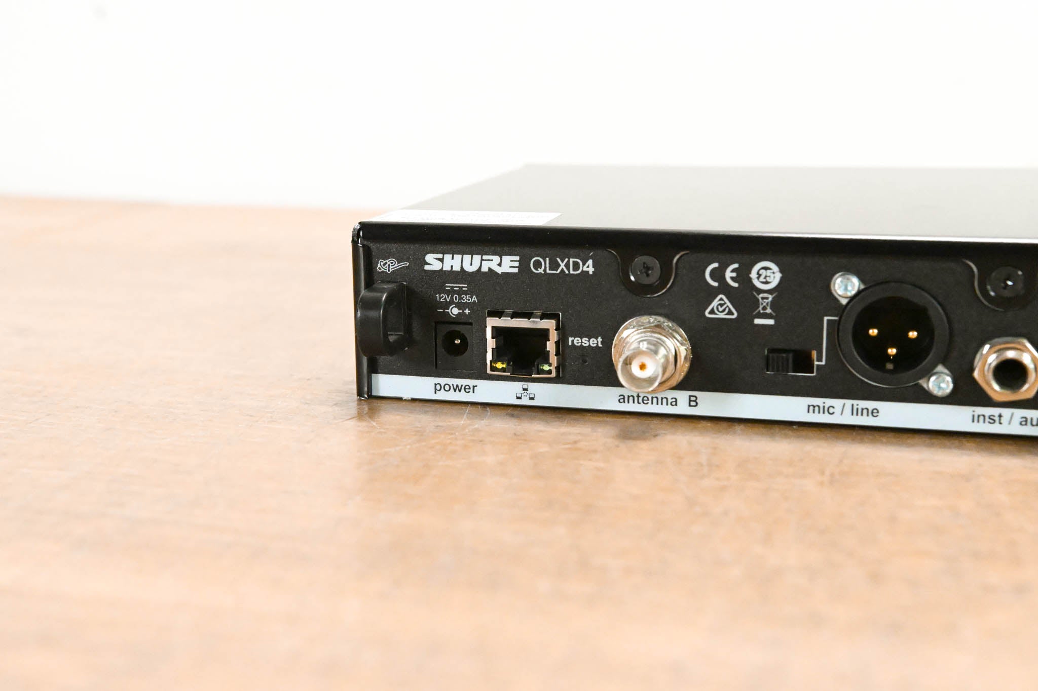 Shure QLXD14 Bodypack Wireless System w/ Lav Mic - G50 Band (NO PSU)