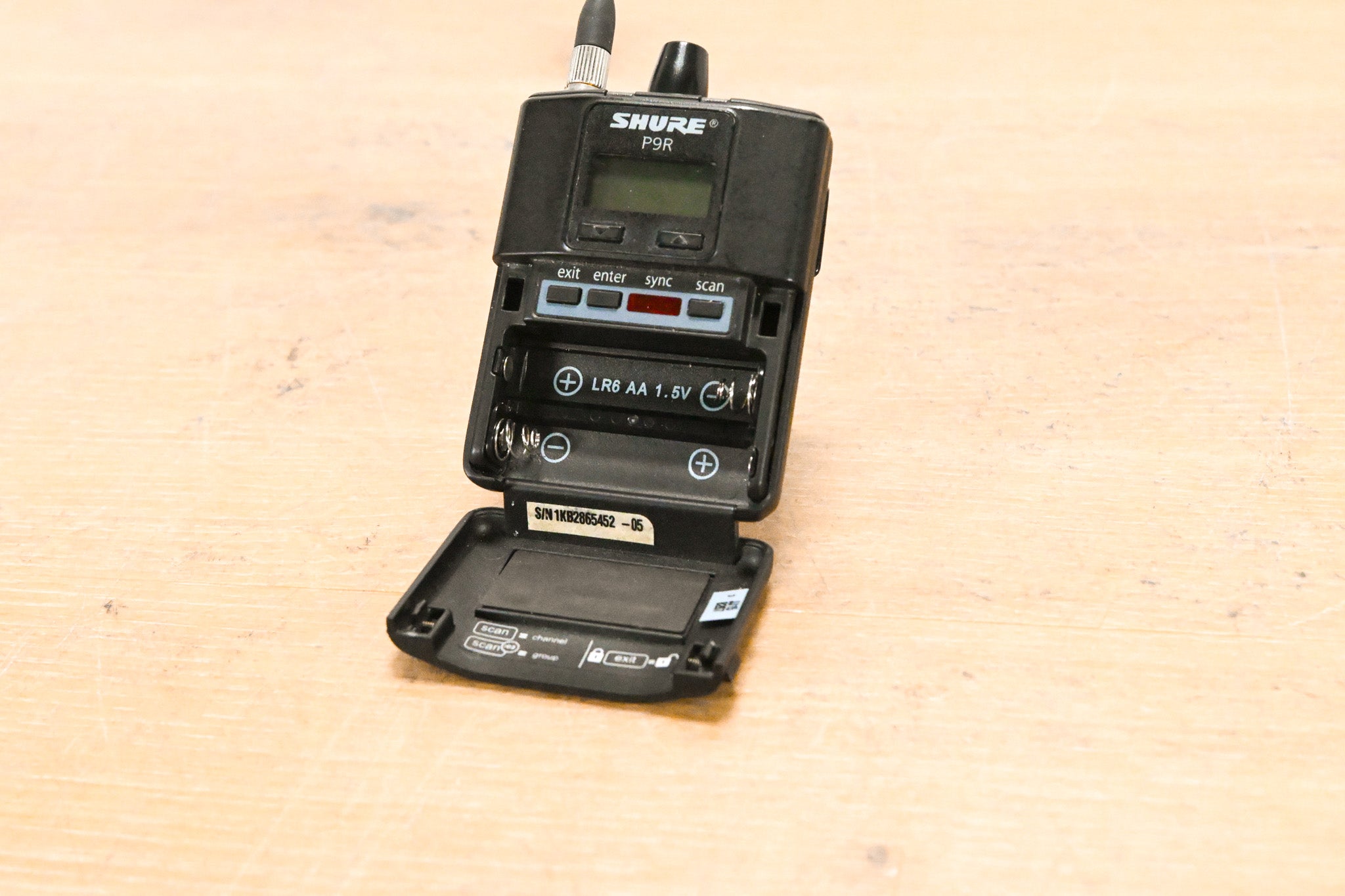 Shure PSM 900 Wireless IEM System L6 Band: 656-692 MHz (NO POWER SUPPLY)