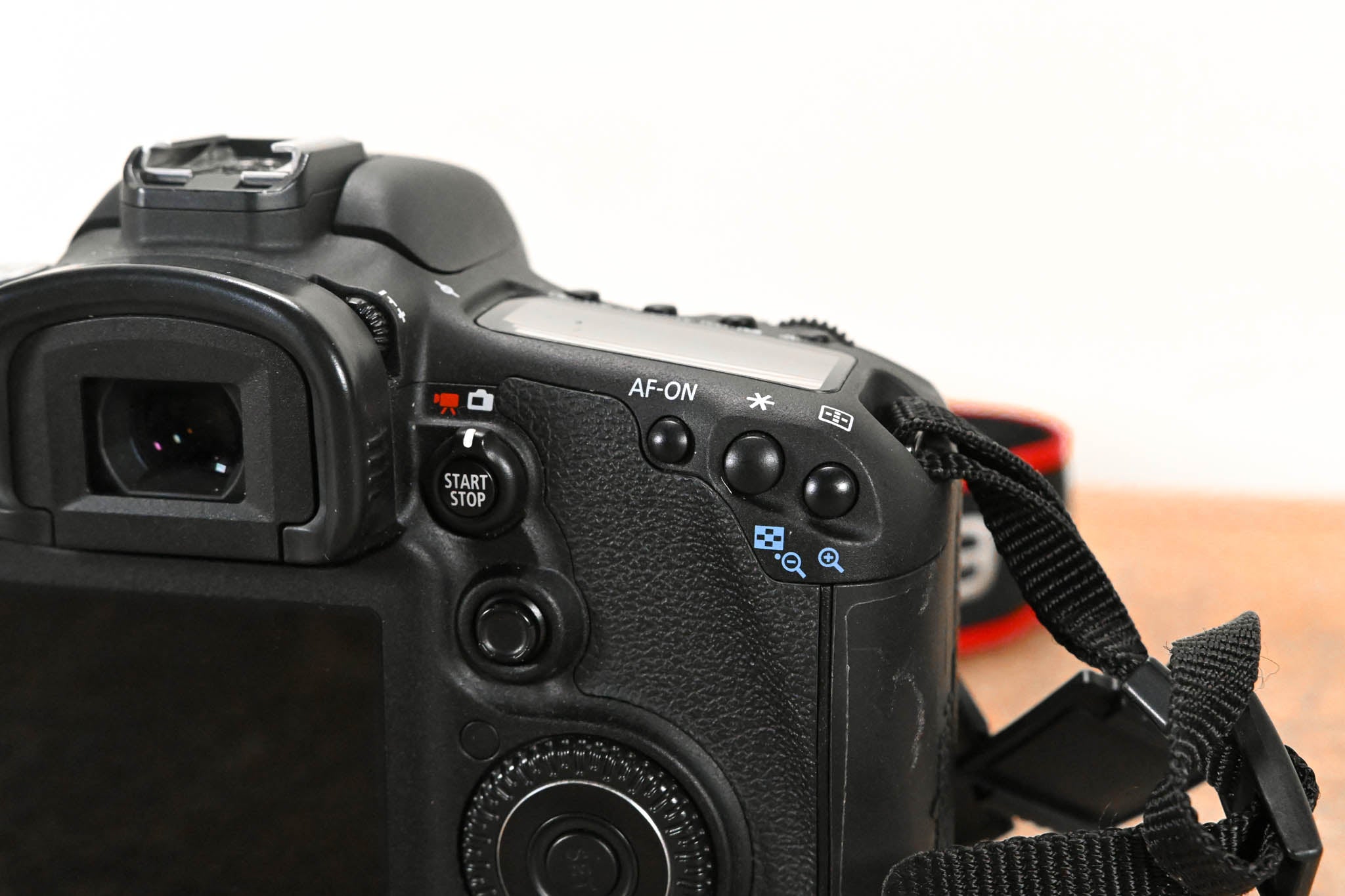 Canon EOS 7D DSLR Camera Body