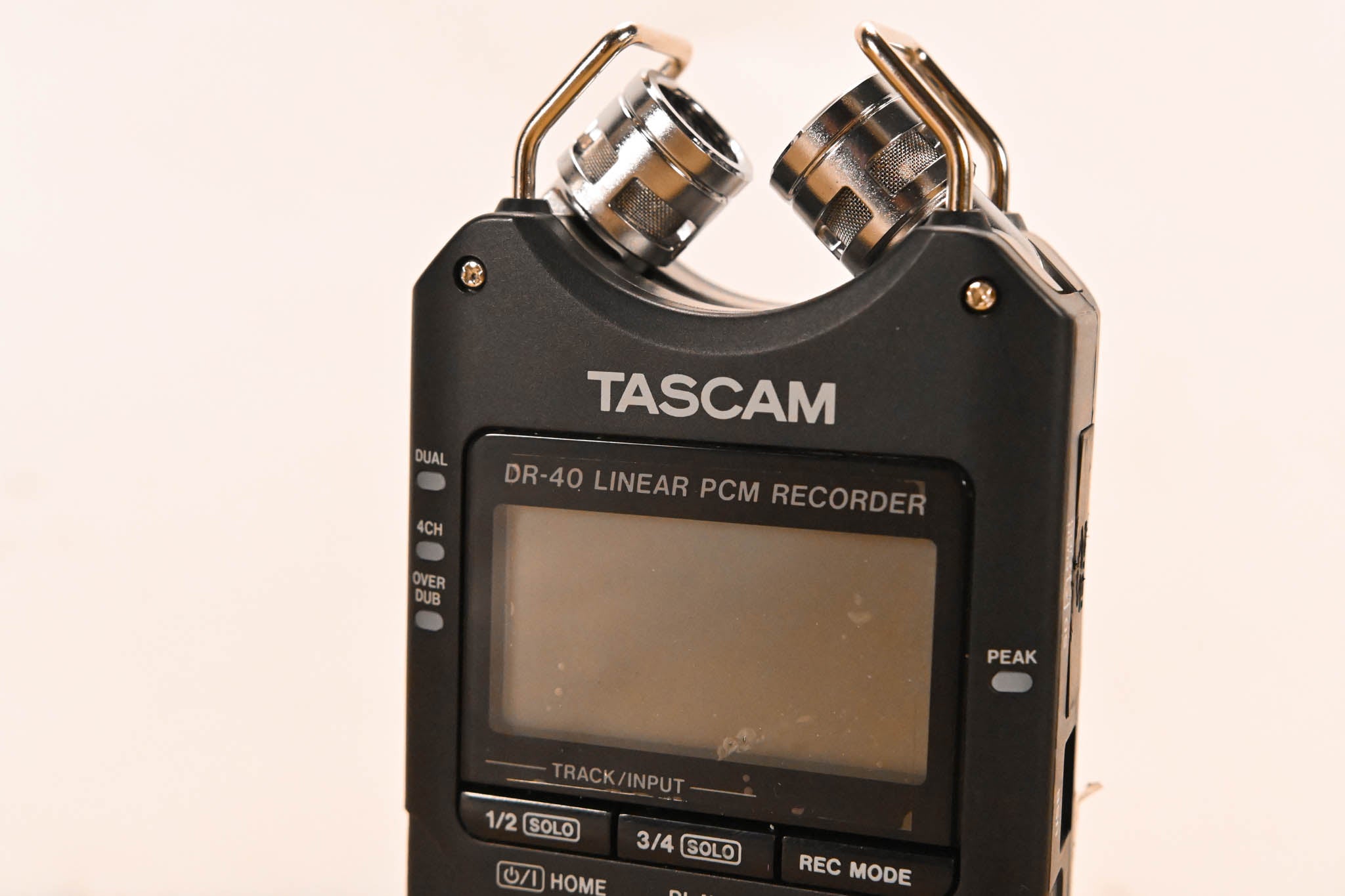 TASCAM DR-40 Handheld 4-Track Recorder