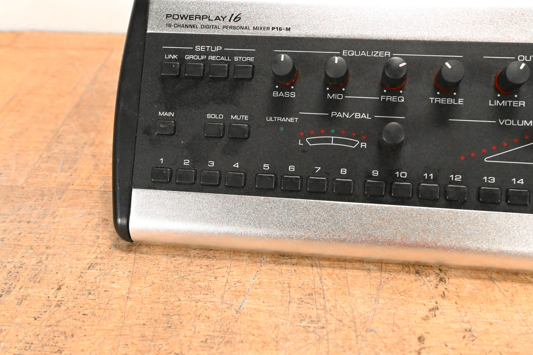 Behringer Powerplay P16-M 16-Channel Digital Personal Mixer
