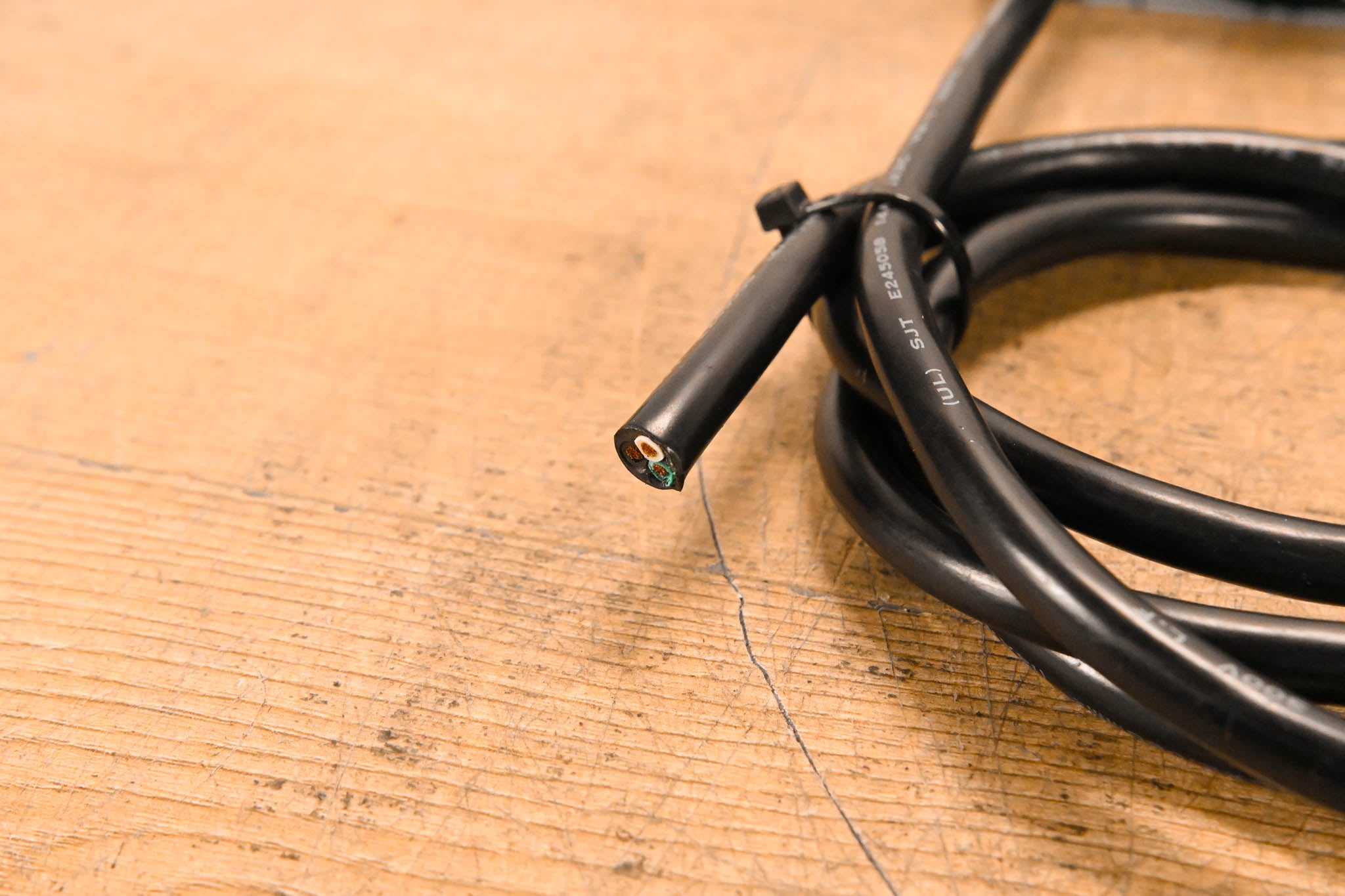 Leviton D4DMX-MD3 4-Channel Programmable Dimmer Pack