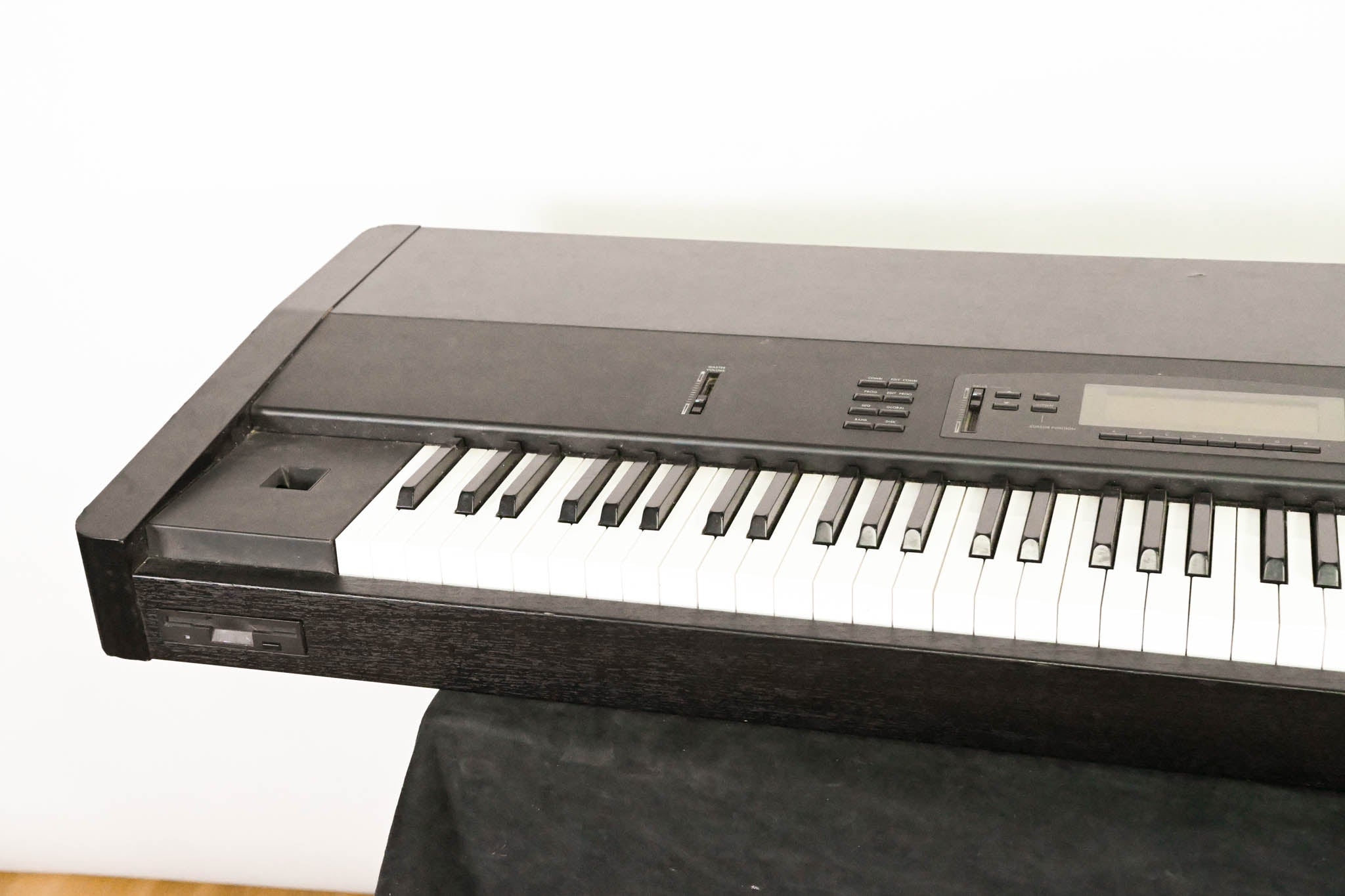 Korg 01/W ProX 88-Key Synthesizer Music Workstation