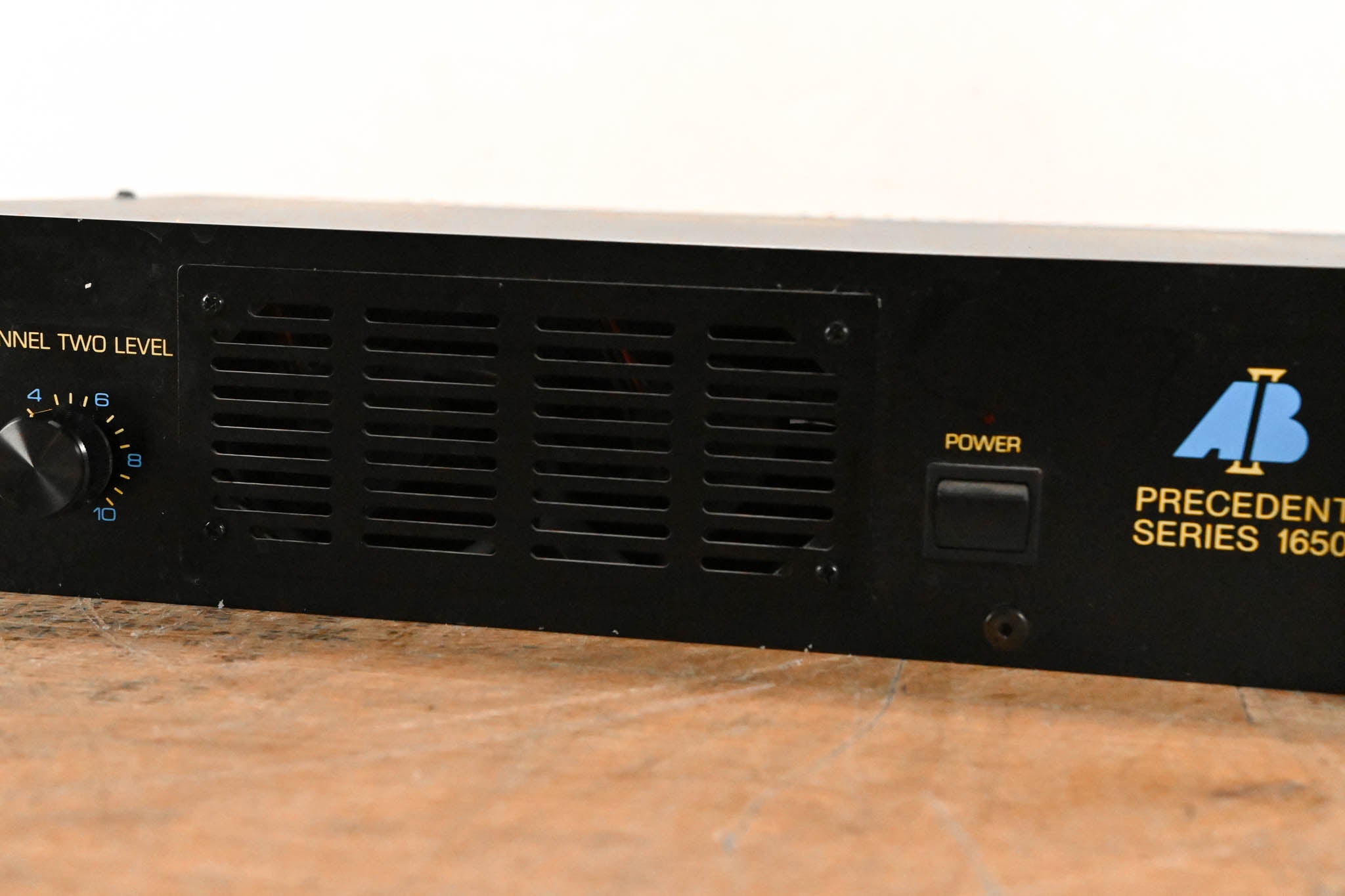 AB International 1650 2-Channel Power Amplifier