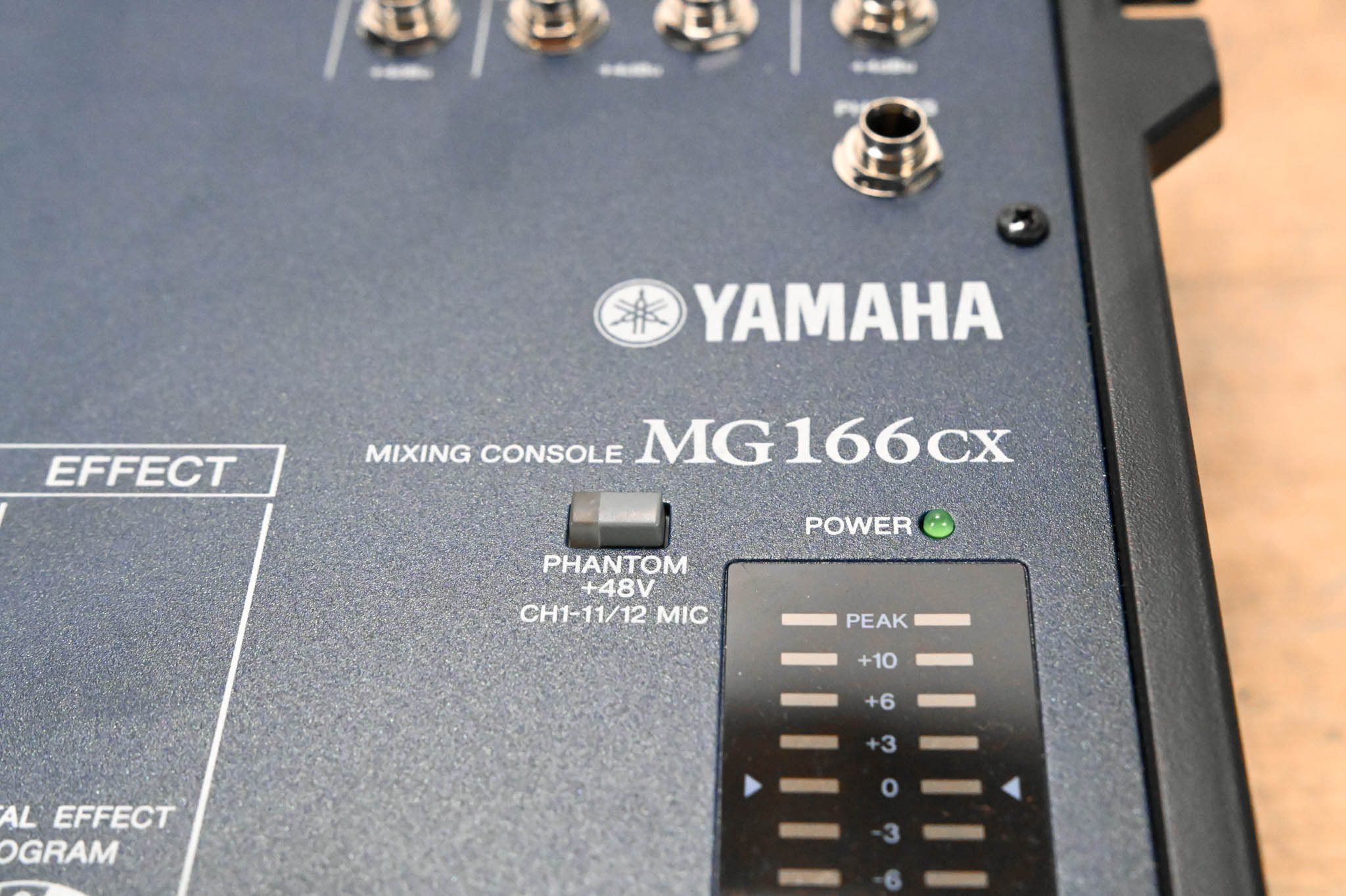 Yamaha MG166CX 16-Channel, 6-Bus Analog Mixer