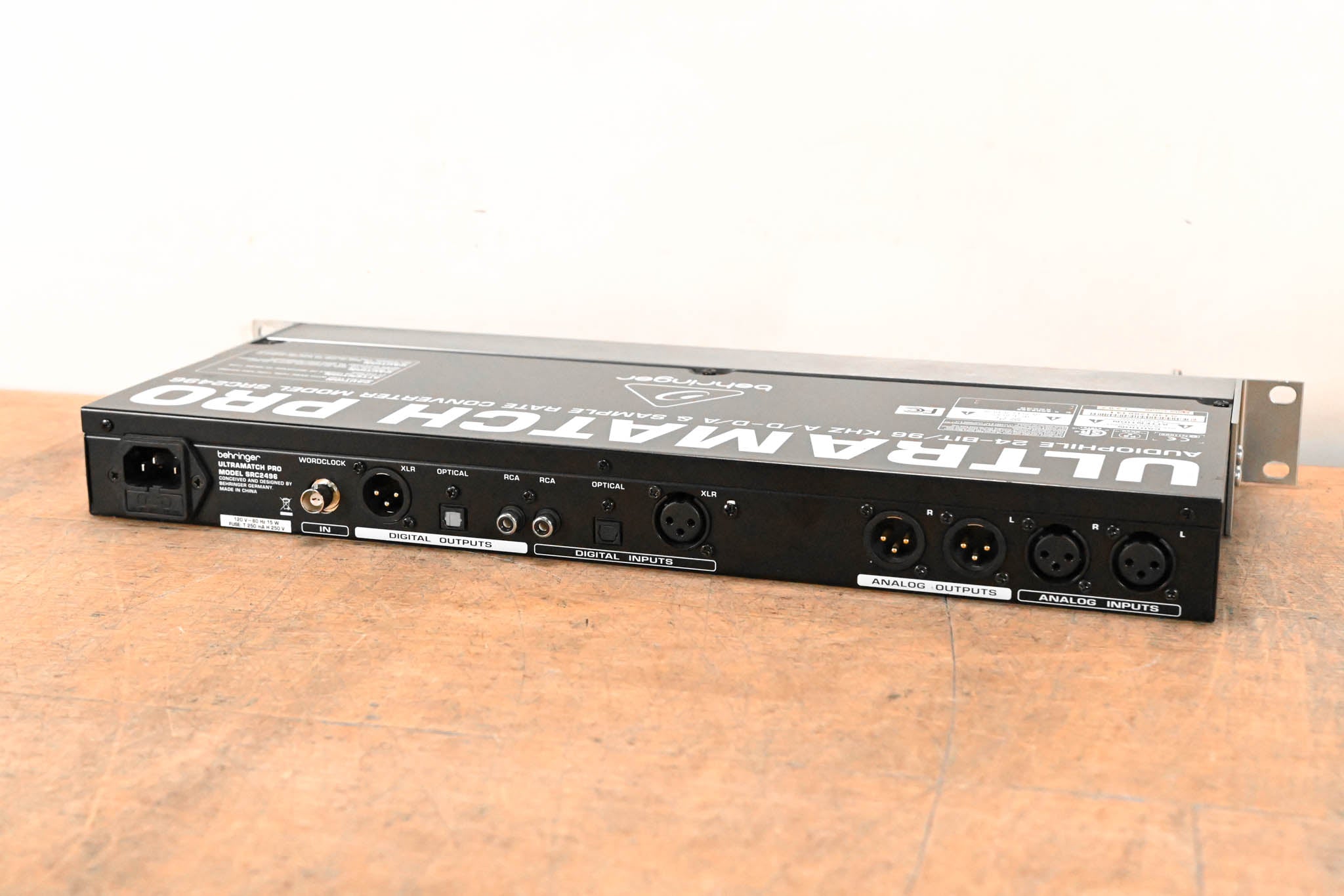 Behringer ULTRAMATCH PRO SRC2496 Sample Rate Converter