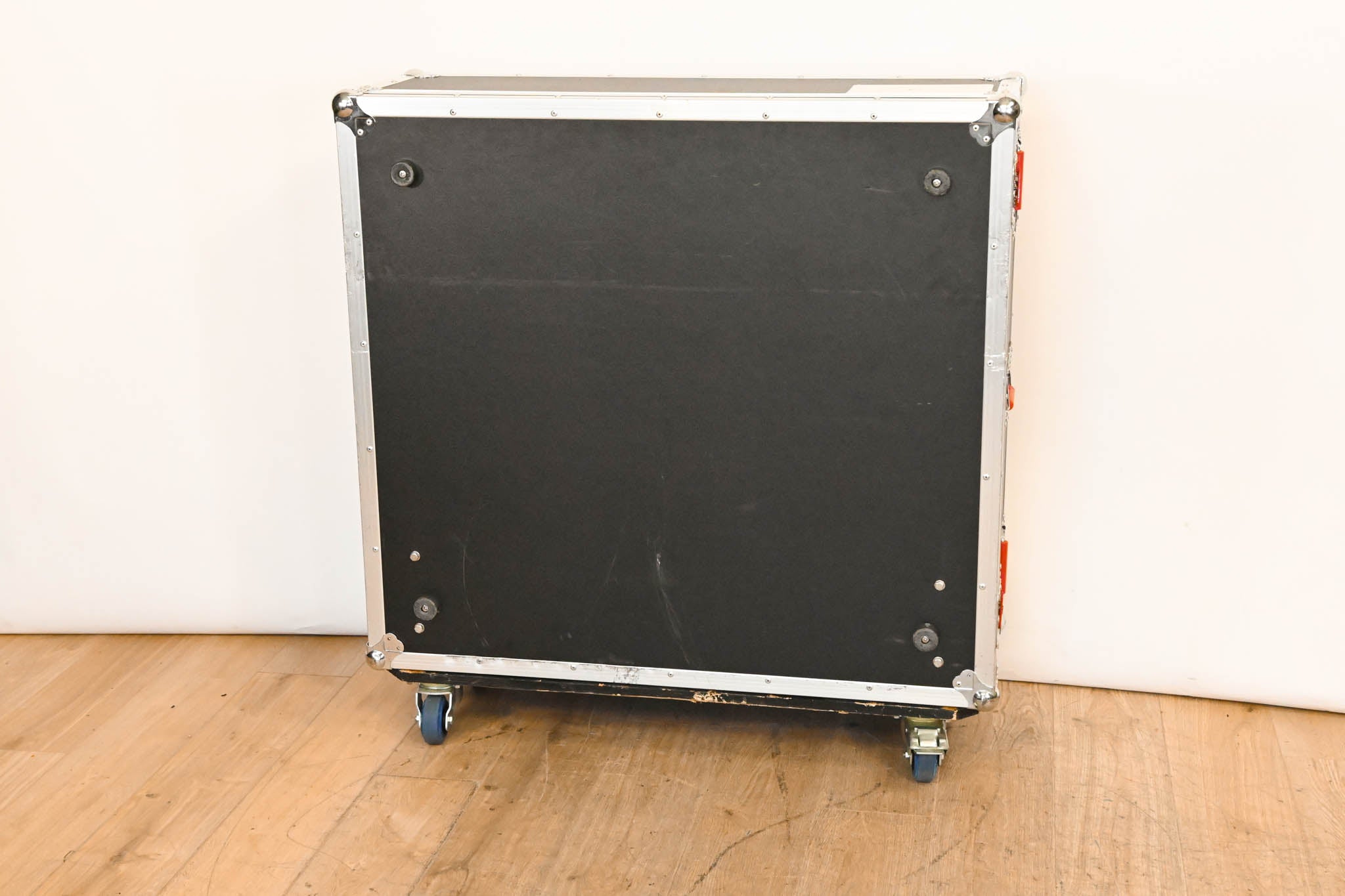 Gator Cases G-TOUR M32 ATA Road Case with Doghouse for Midas M32 Mixer