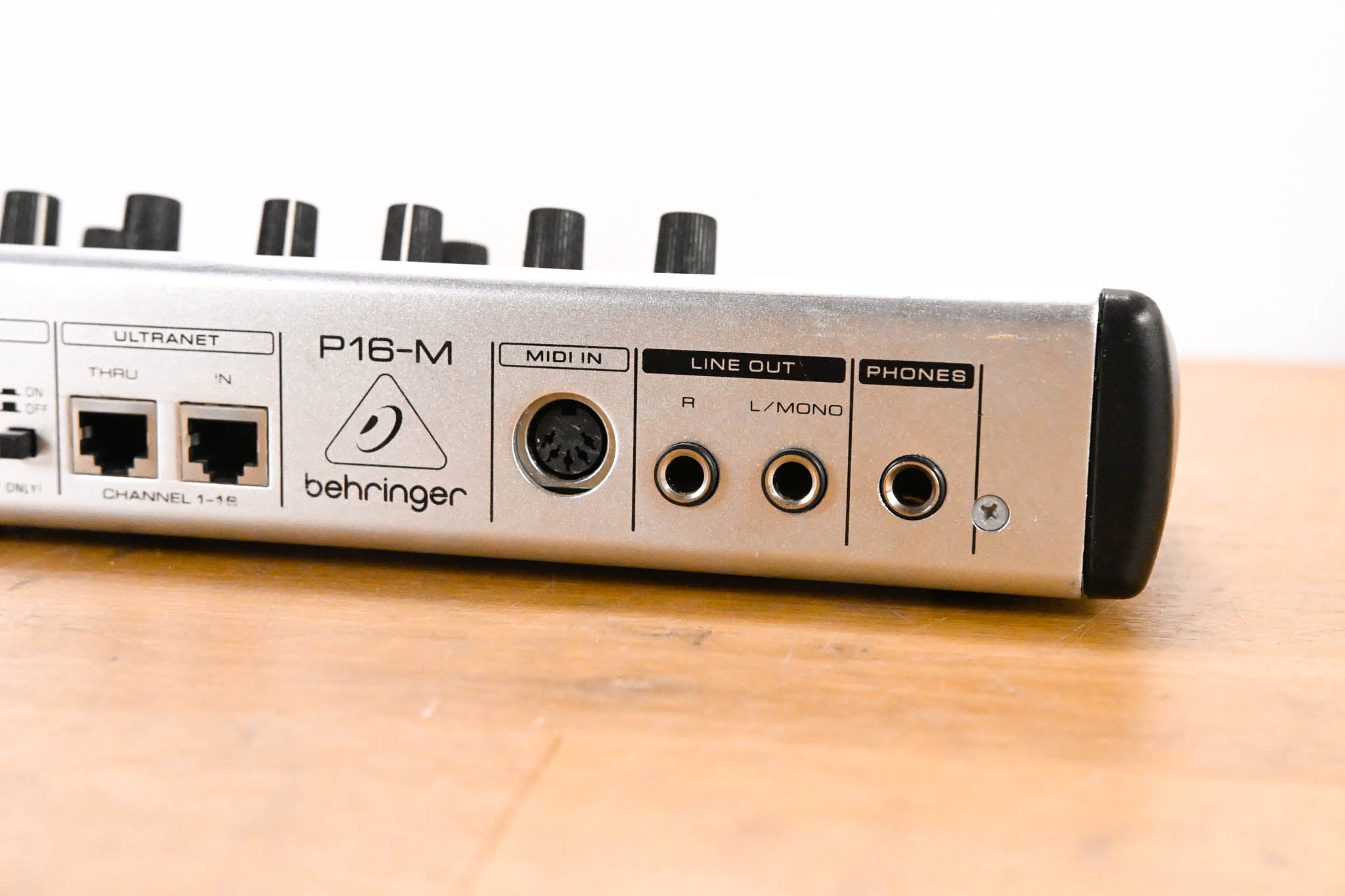 Behringer Powerplay P16-M 16-Channel Digital Personal Mixer