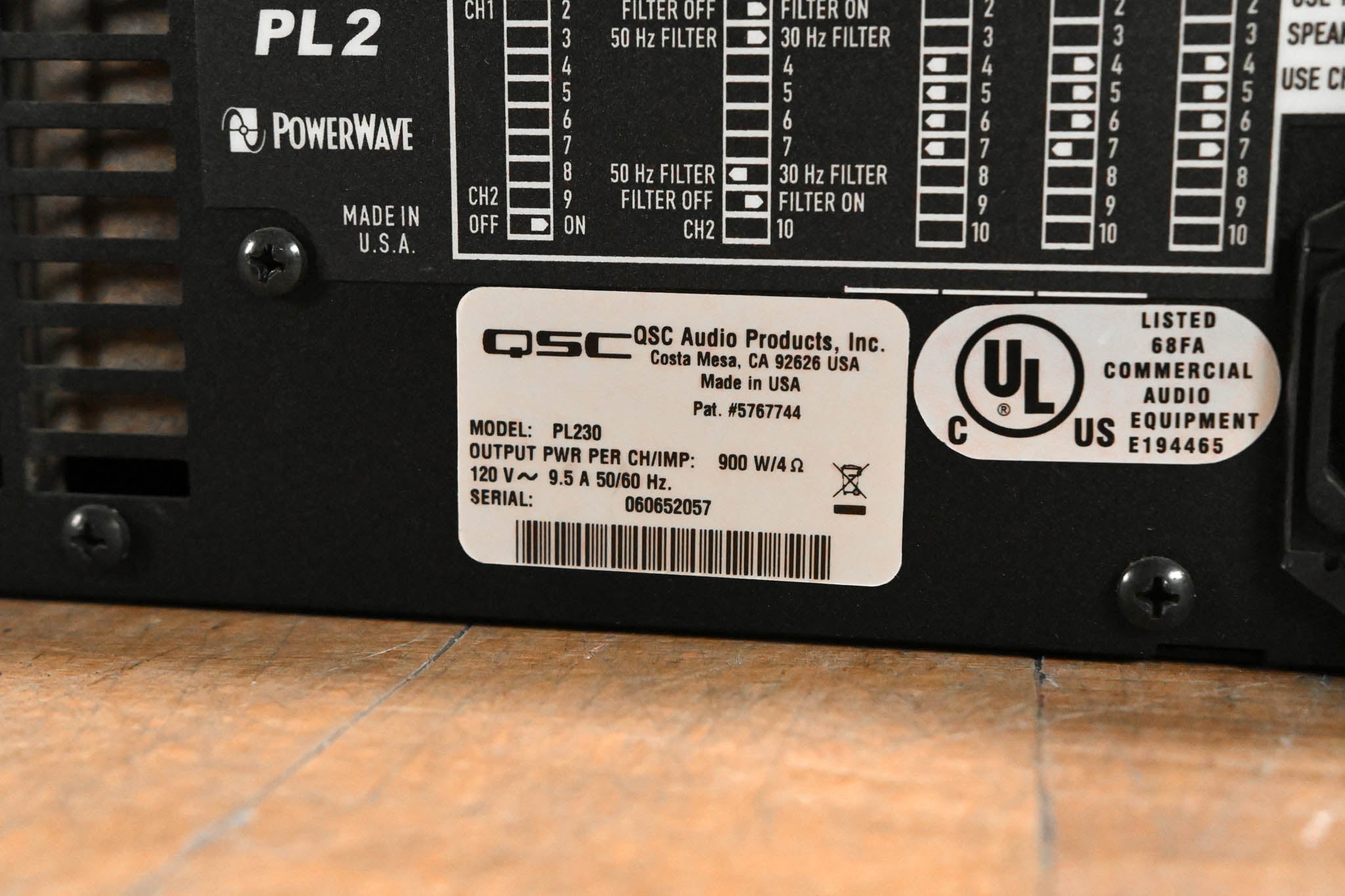 QSC PL230 PowerLight 2 Series 2-Channel 1500W Power Amplifier