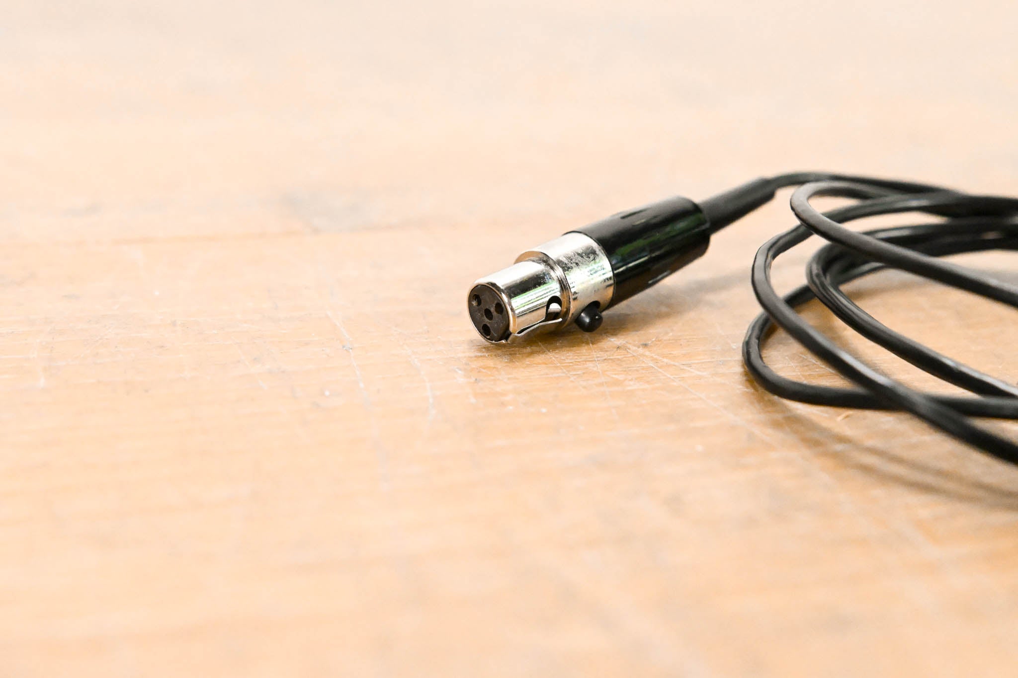Shure PG185 Lavalier Microphone with TA4F Connector