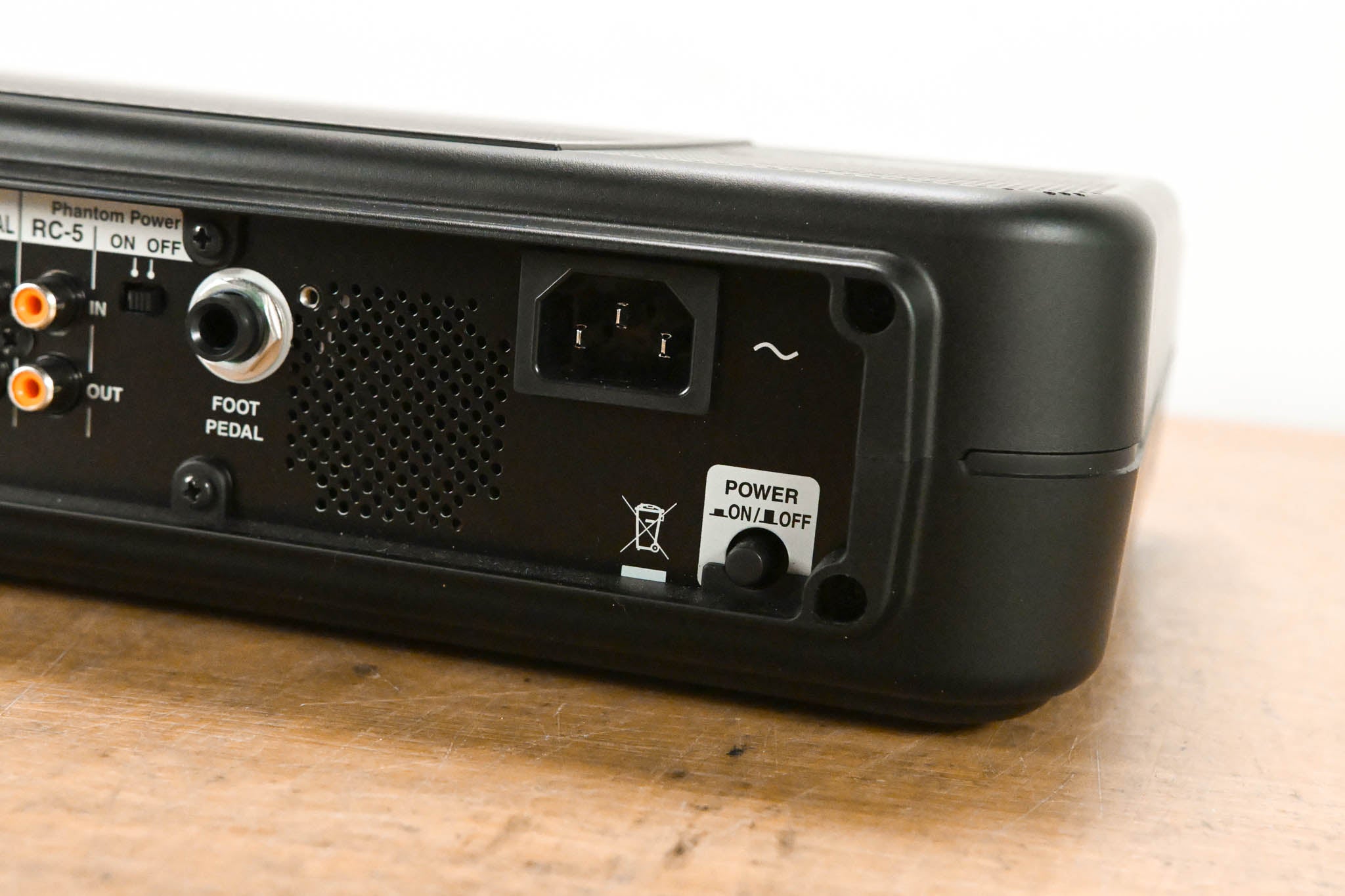 Superscope PSD330 Compact CD Player/Recorder with CA300 Carrying Case