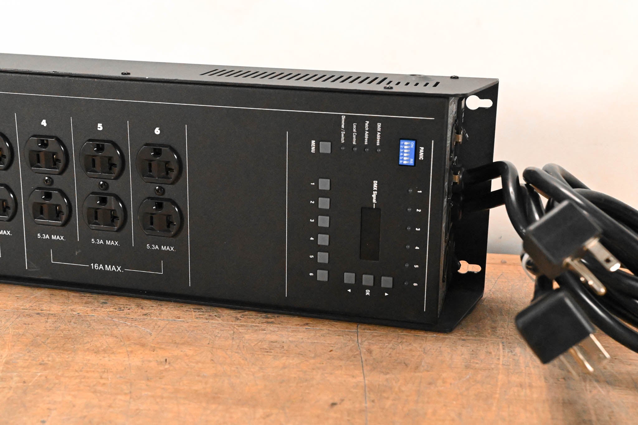 Elation DP-640B Hybrid 6-Channel DMX Dimmer/Switch Pack