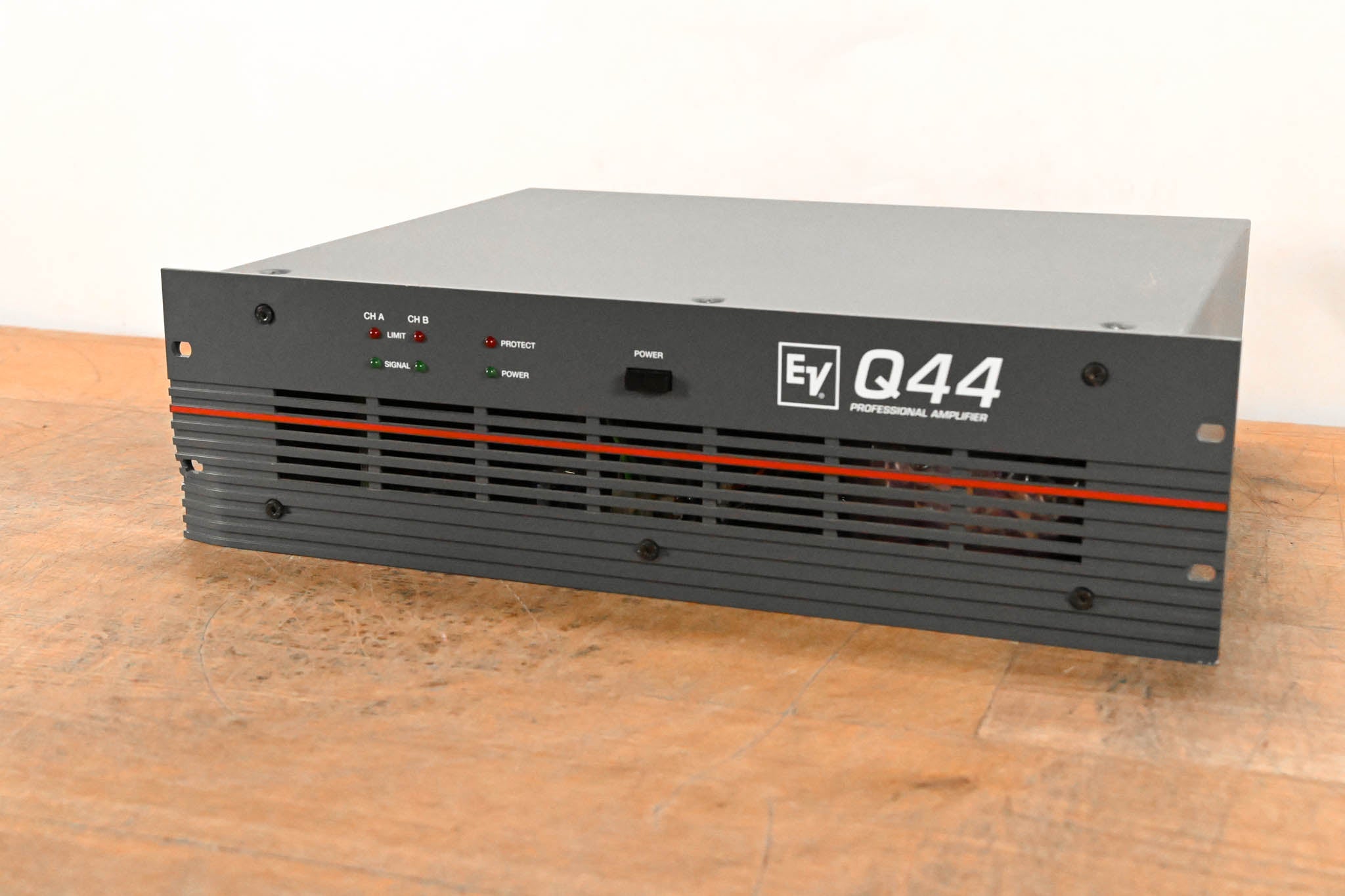 Electro-Voice (EV) Q44 Two-Channel Power Amplifier